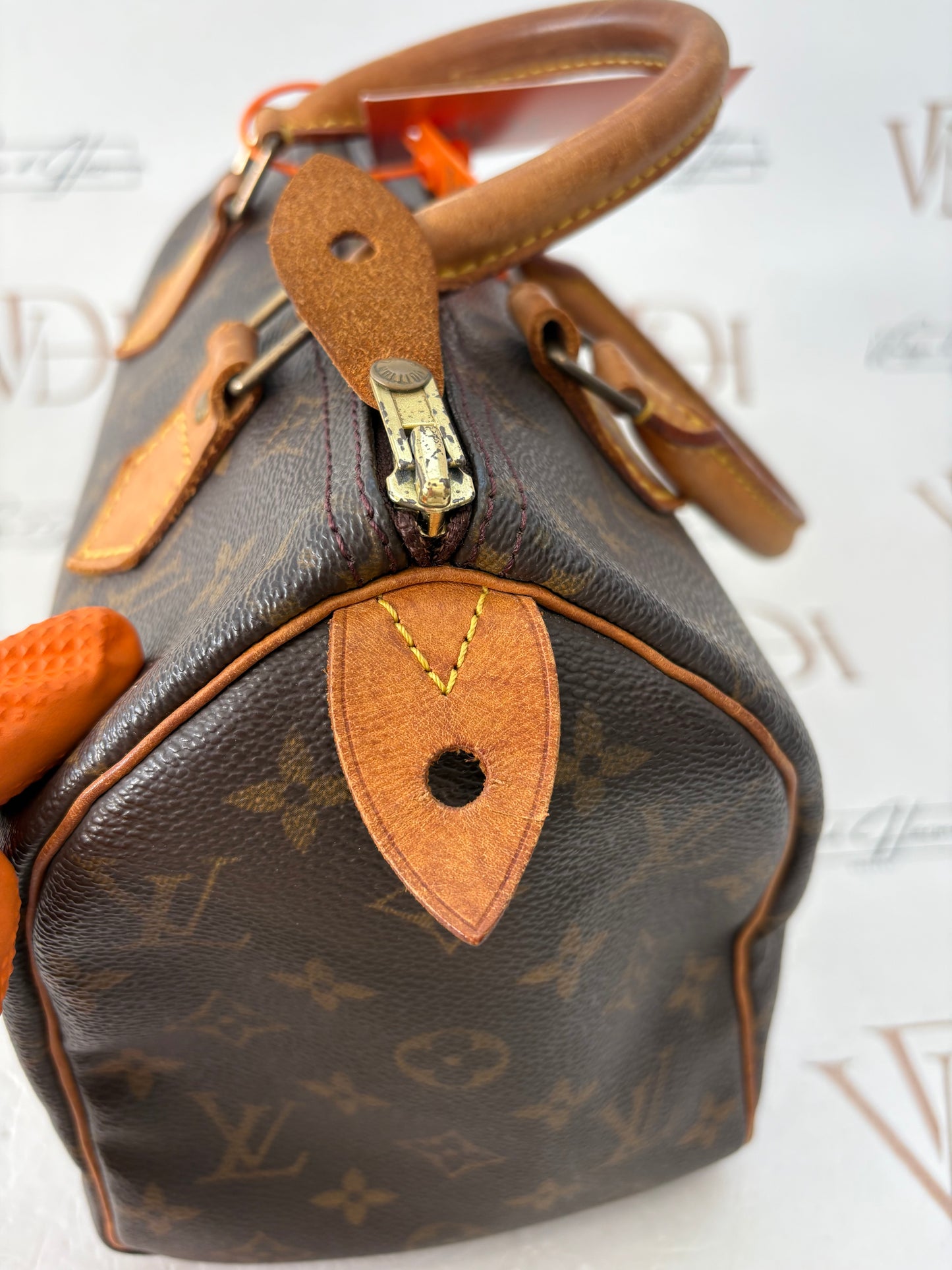 018834 - Louis Vuitton Speedy 25