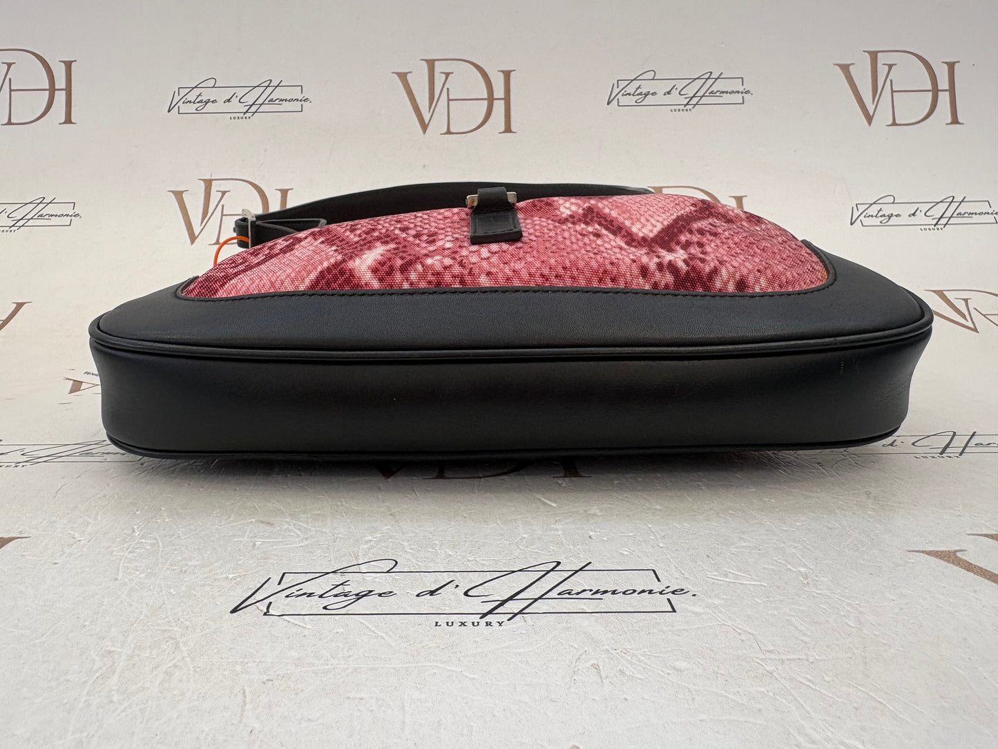 018665 - Gucci Pink Black Jackie