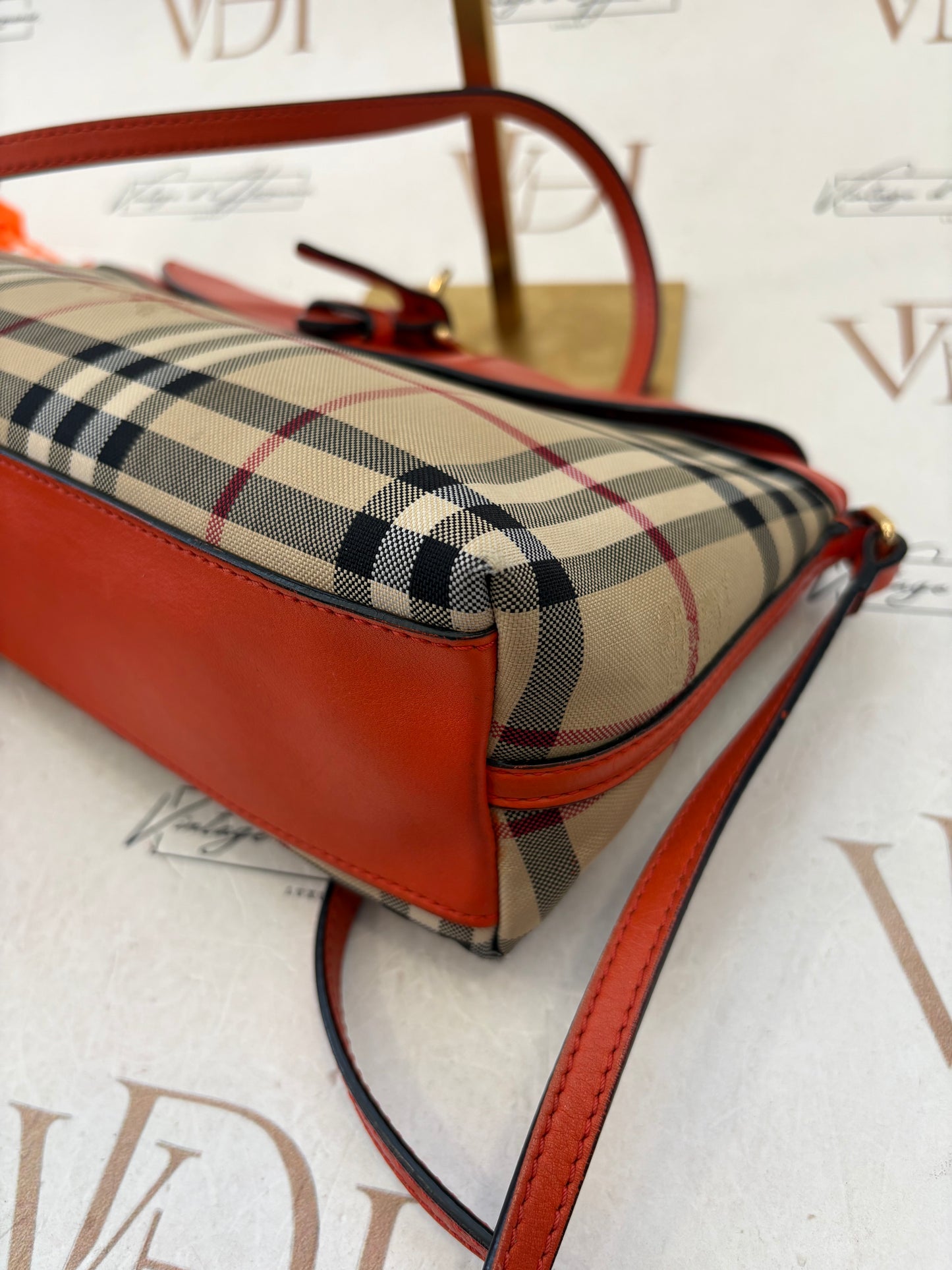 383902 - Burberry Bag