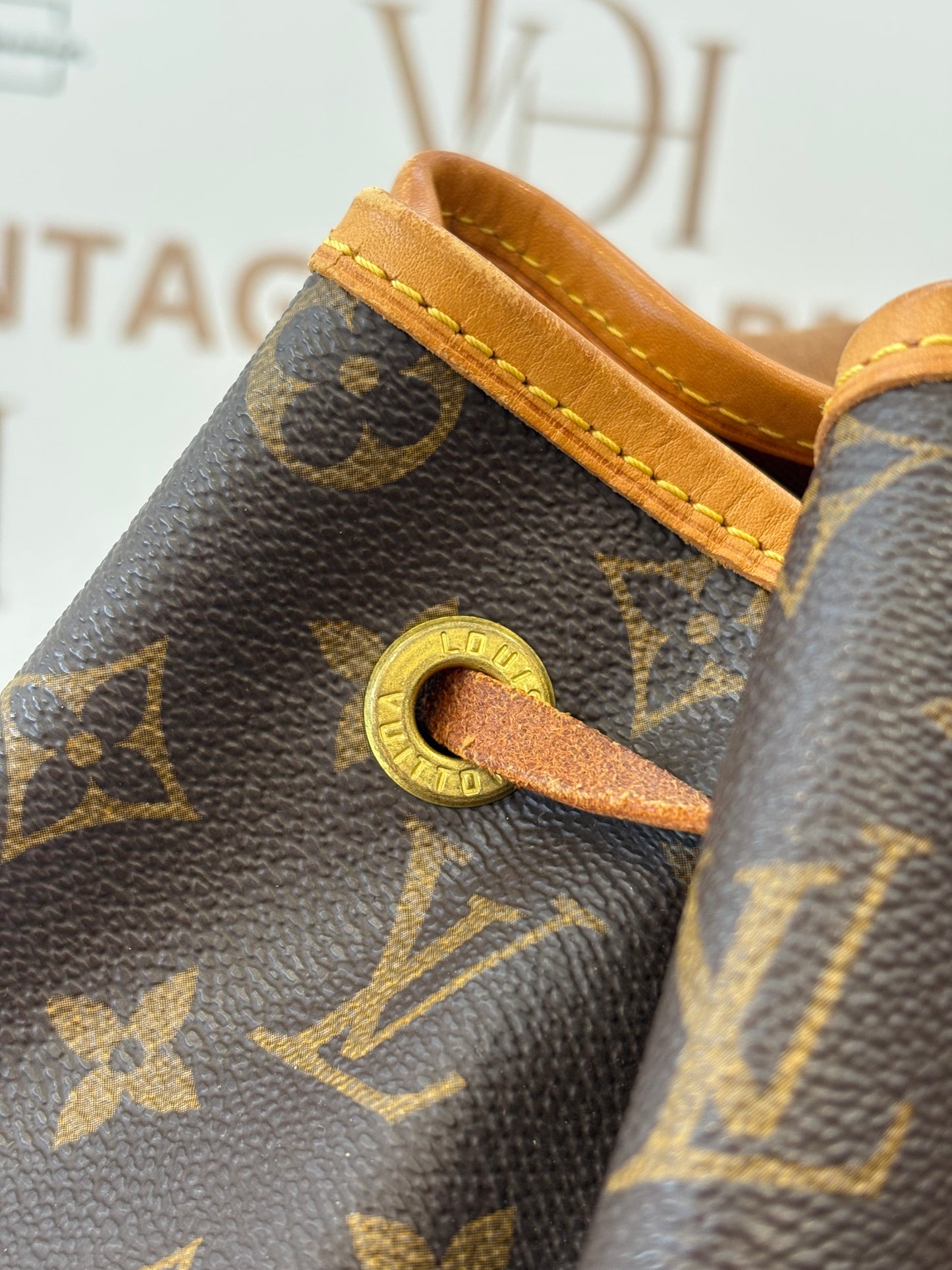 018620 - Louis Vuitton Montsouris GM
