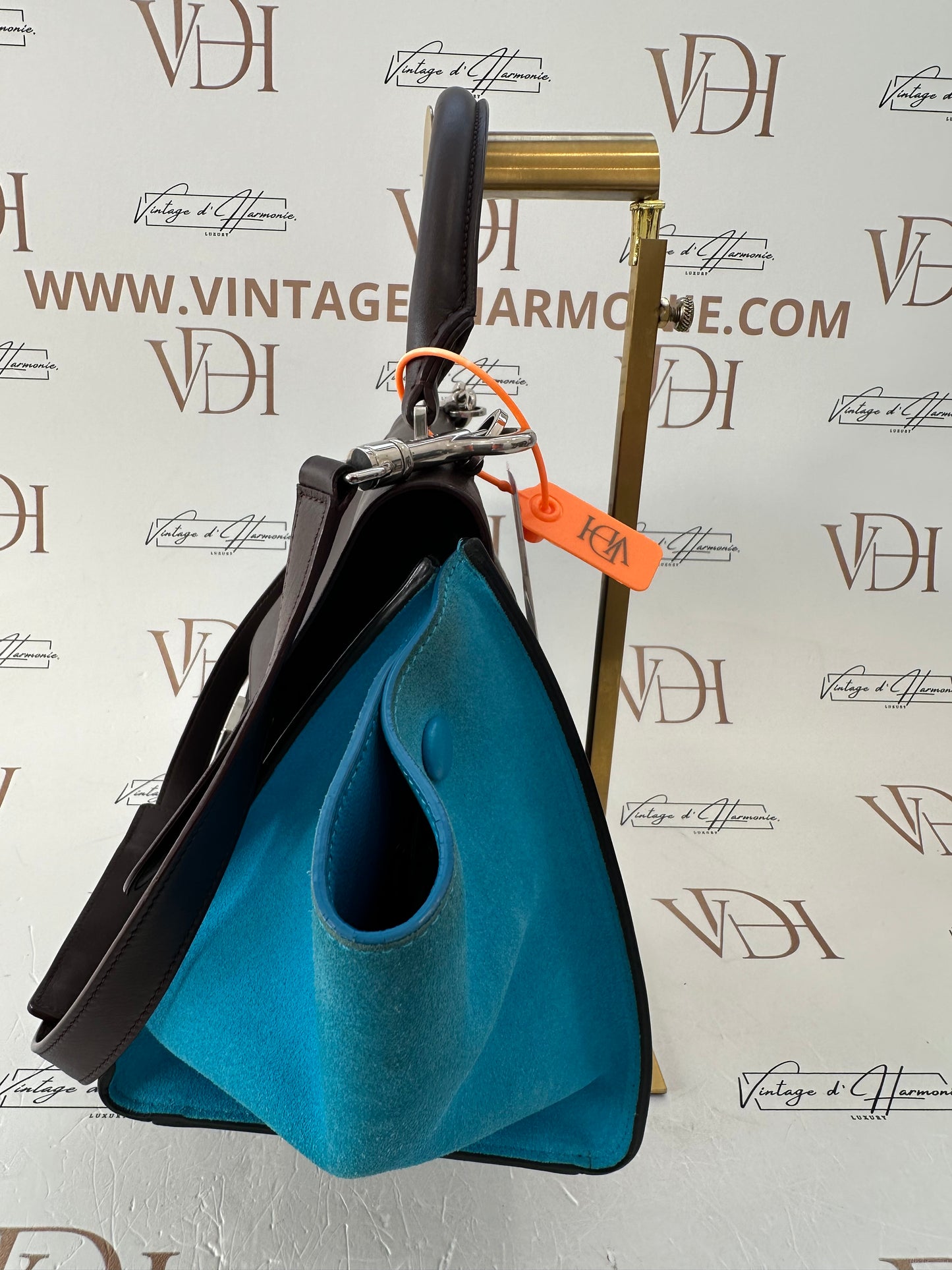 Celine Trapeze