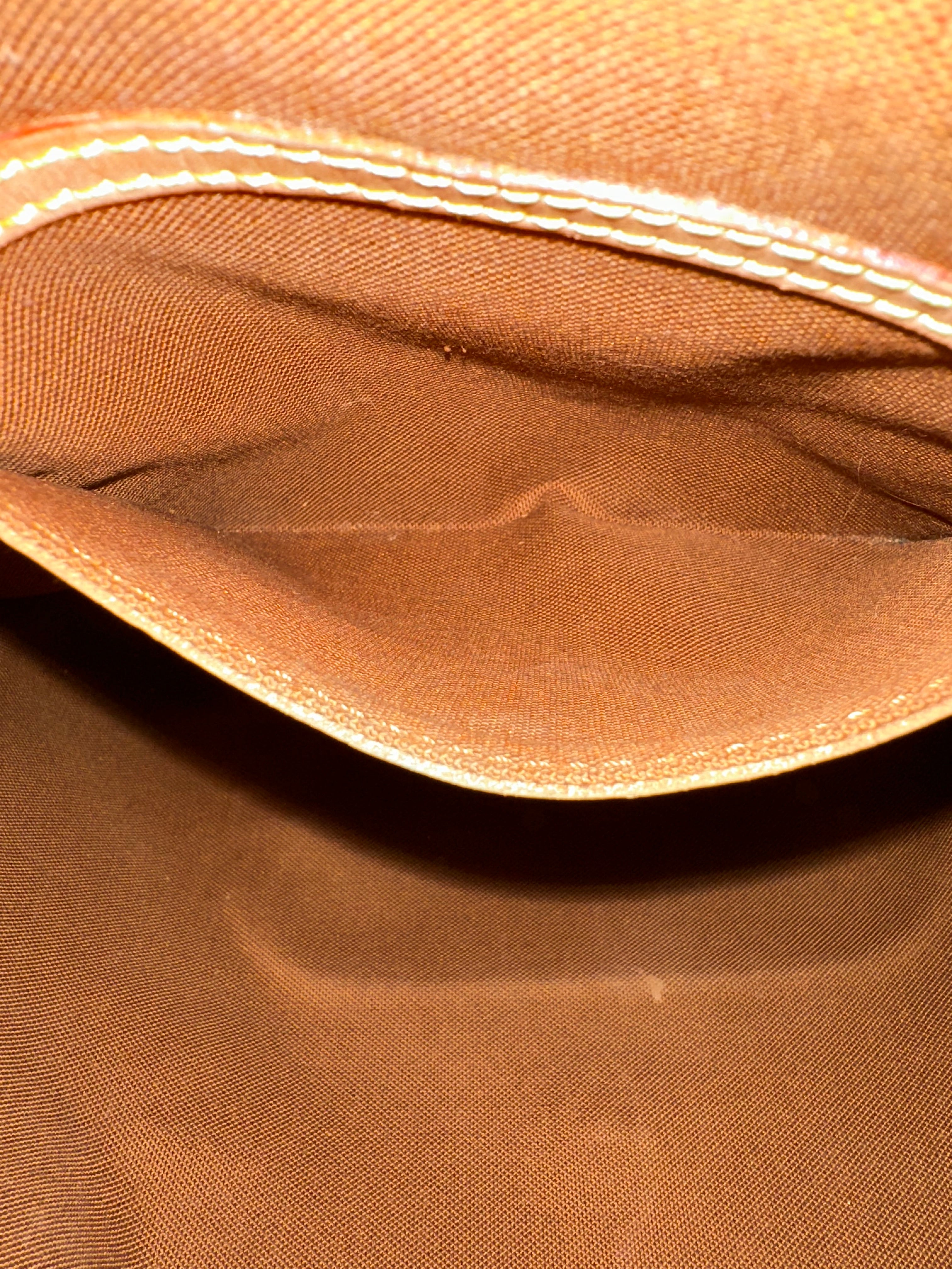 Louis Vuitton Montsouris MM