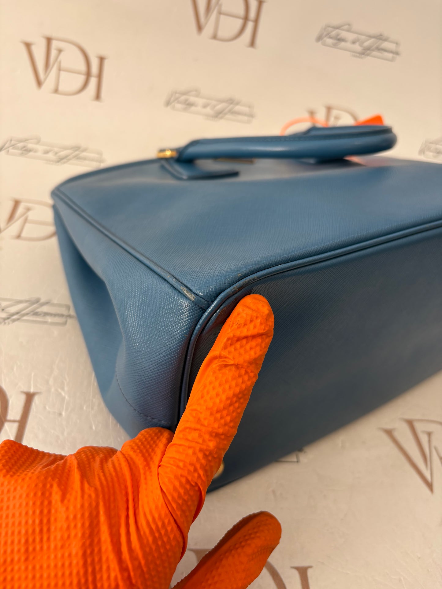 383516 - Prada Blue