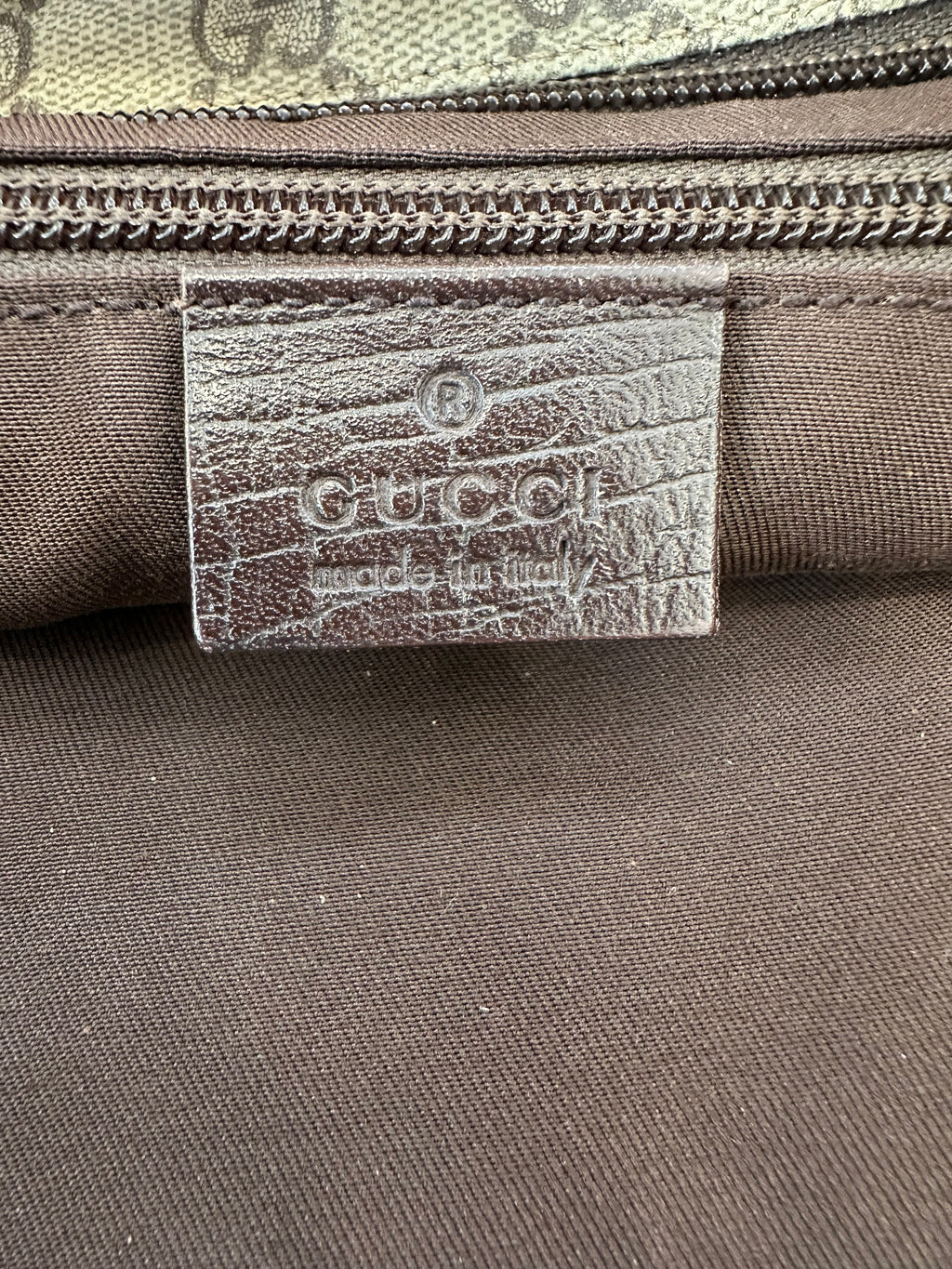 Gucci GG Supreme Shoulder
