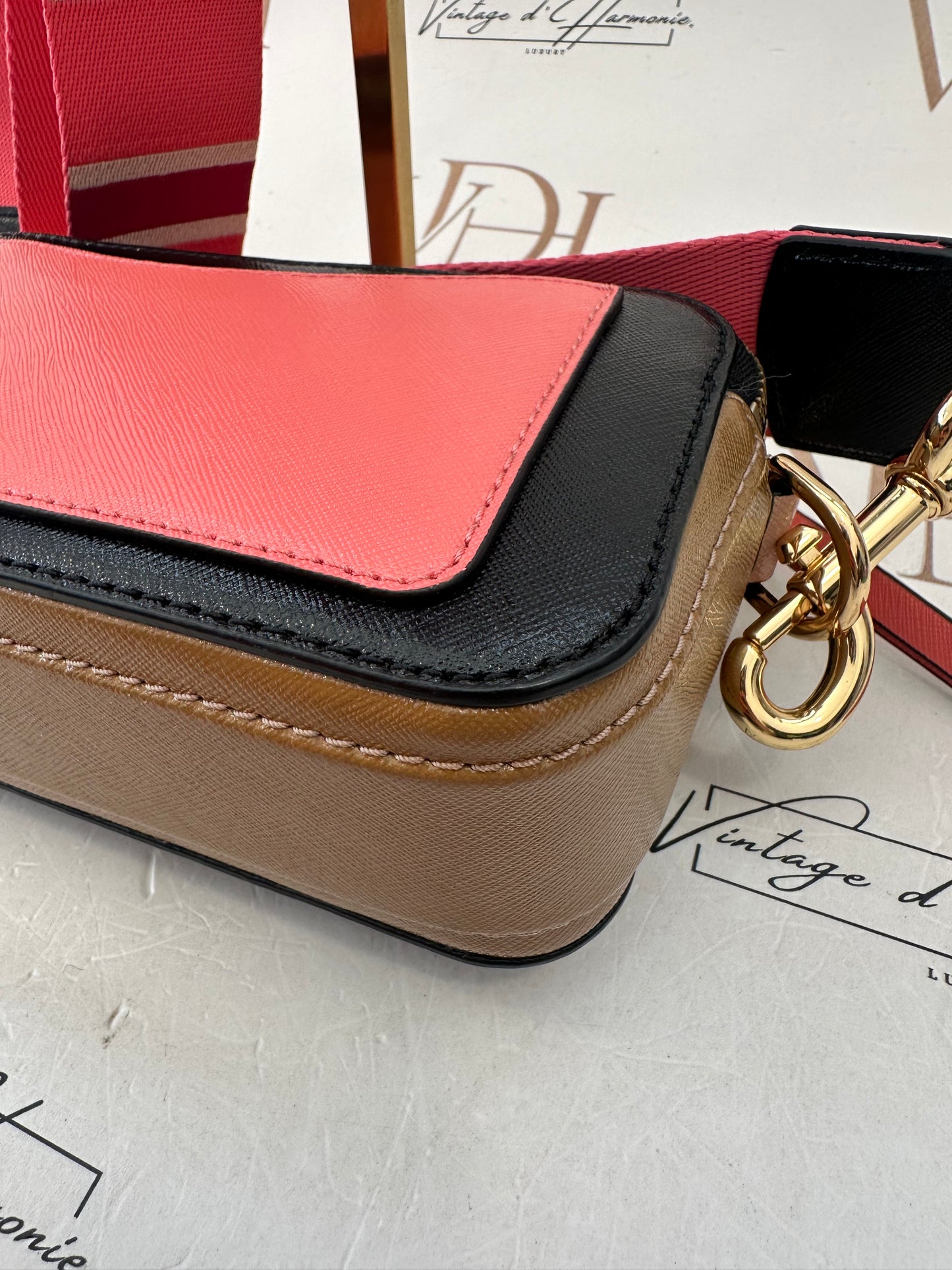 382204 - Marc Jacobs Snapshot