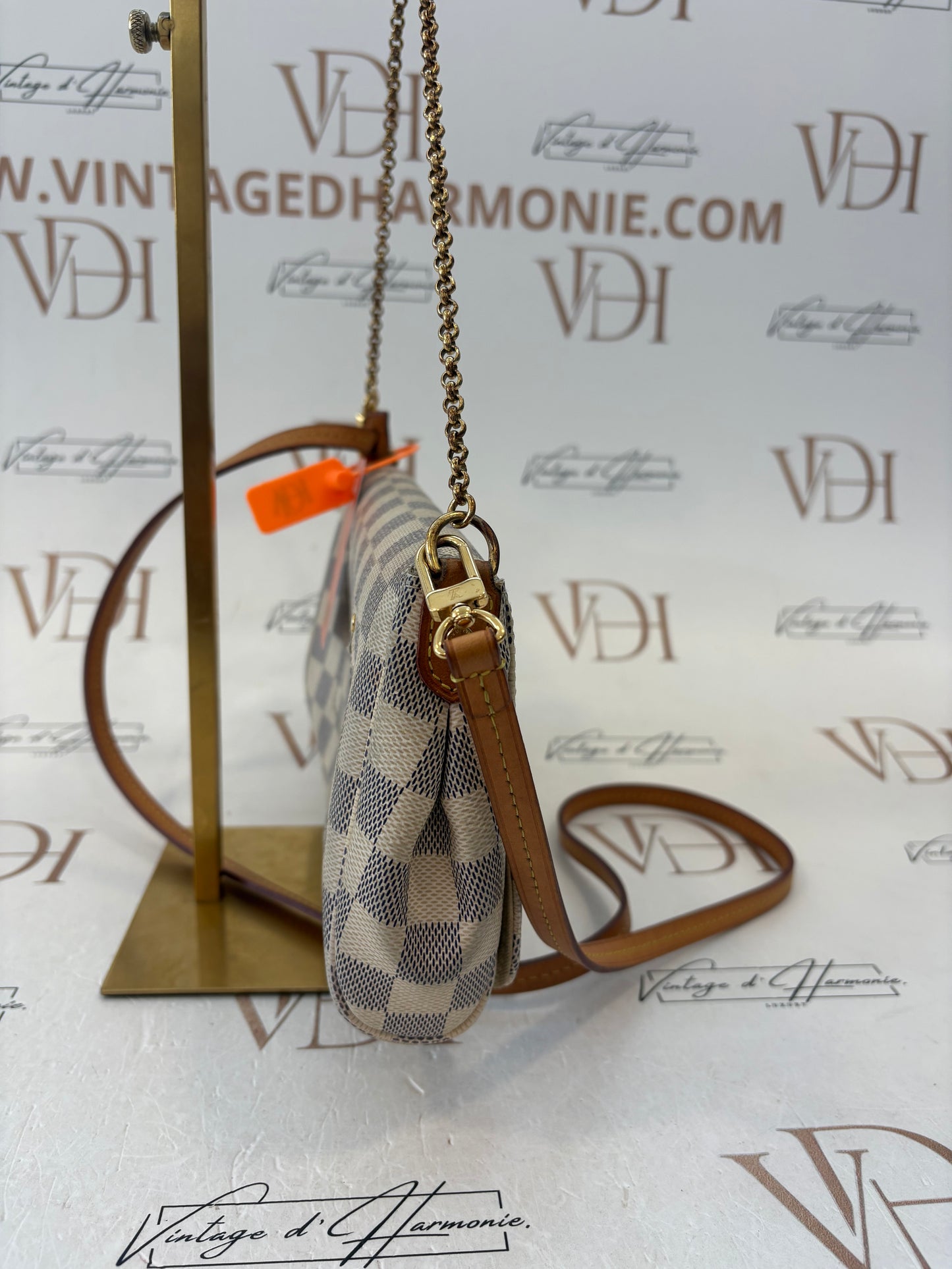 382891 - Louis Vuitton Favorite