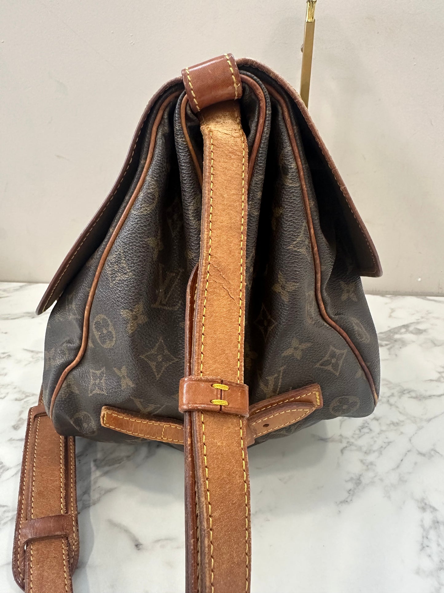 Louis Vuitton Saumur 35