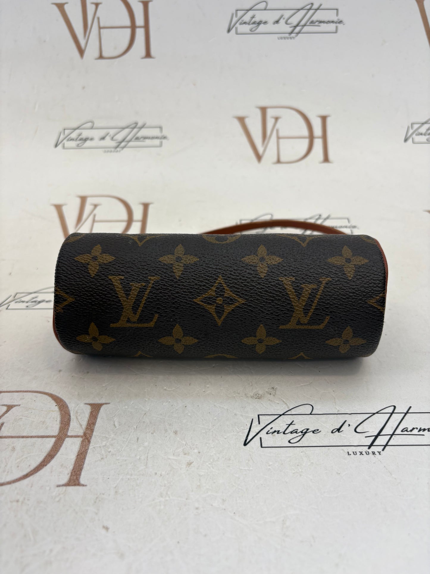018324 - Louis Vuitton Papillon 30