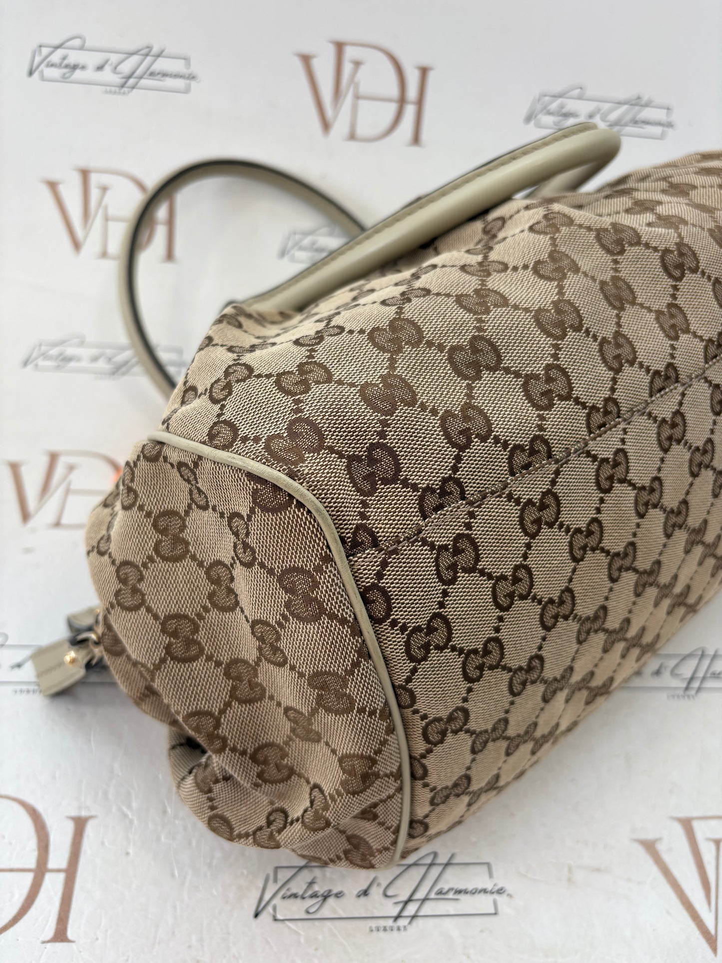 201052 - Gucci Sukey