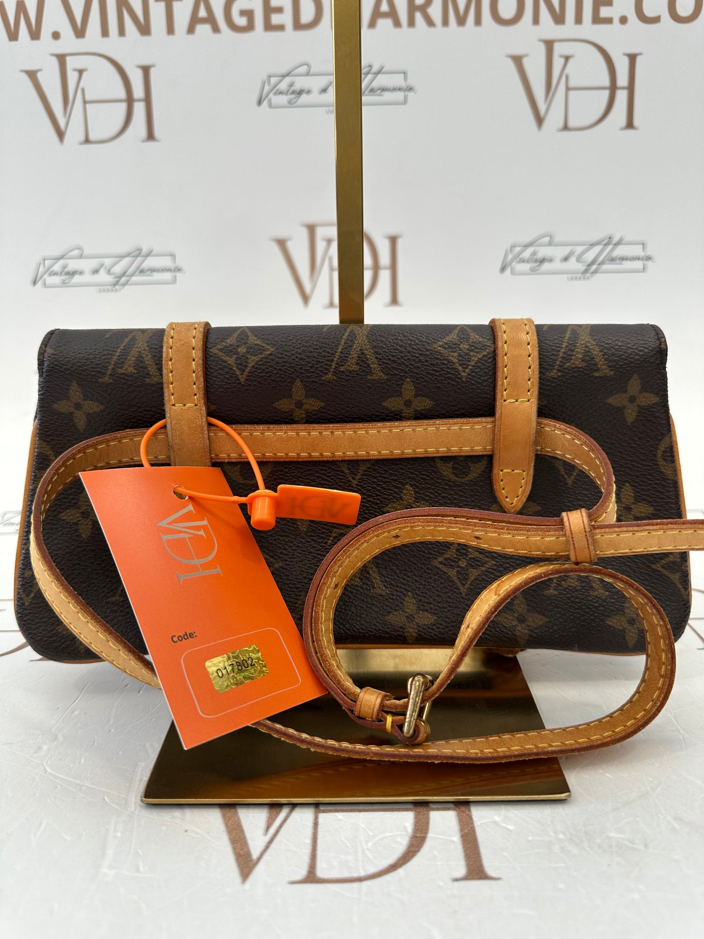 017802 - Louis Vuitton Pochette Marelle