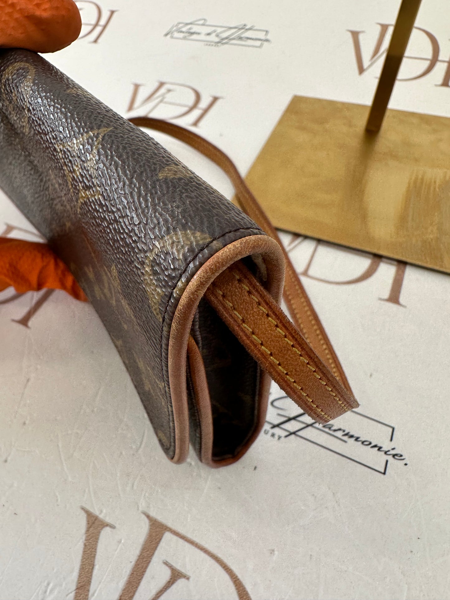 016859 - Louis Vuitton Pochette Twin GM