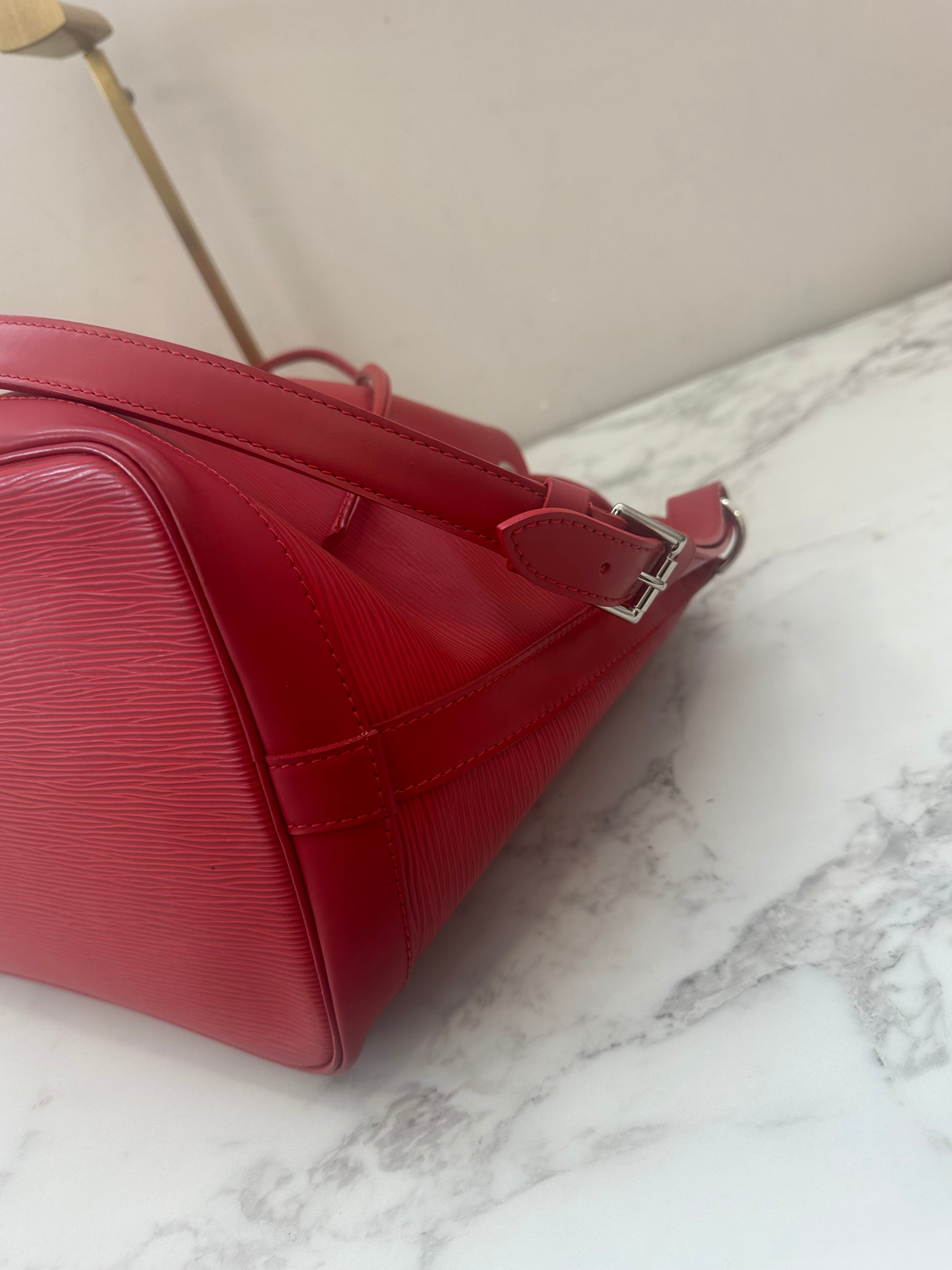 Louis Vuitton Noé Epi Red