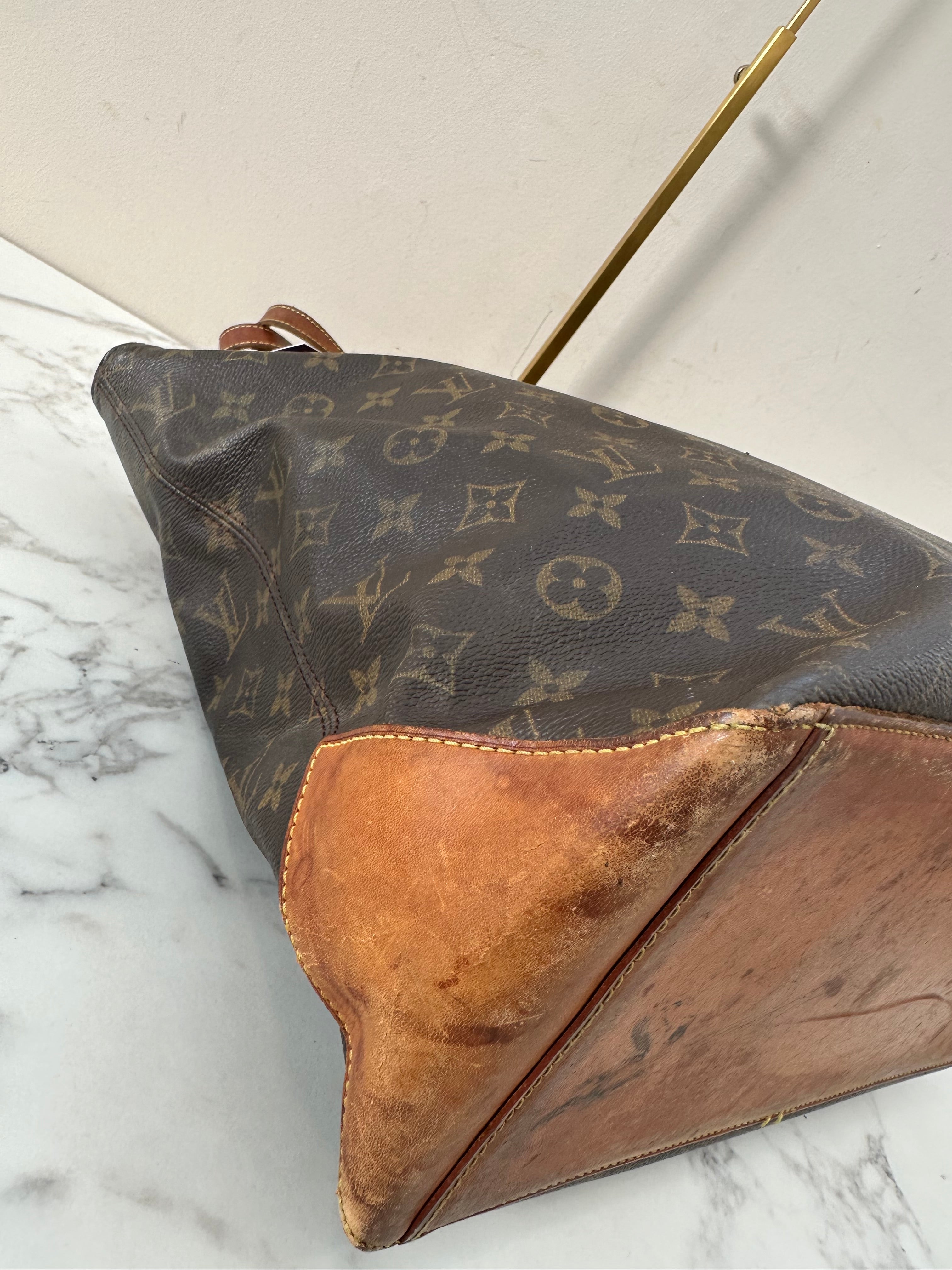 Louis Vuitton Cabas mezzo