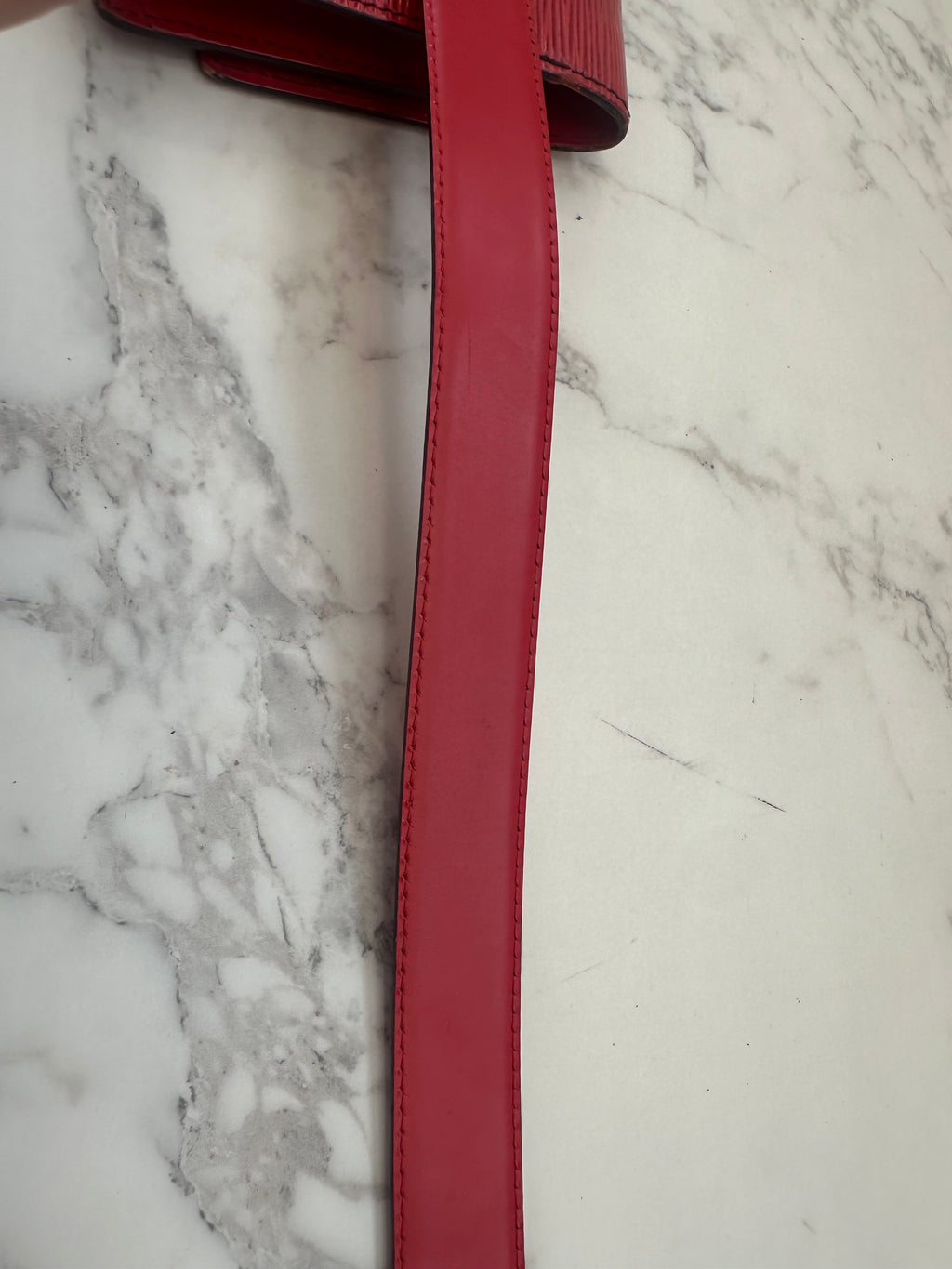 Louis Vuitton Epi pochette ceinture tilsit pouch