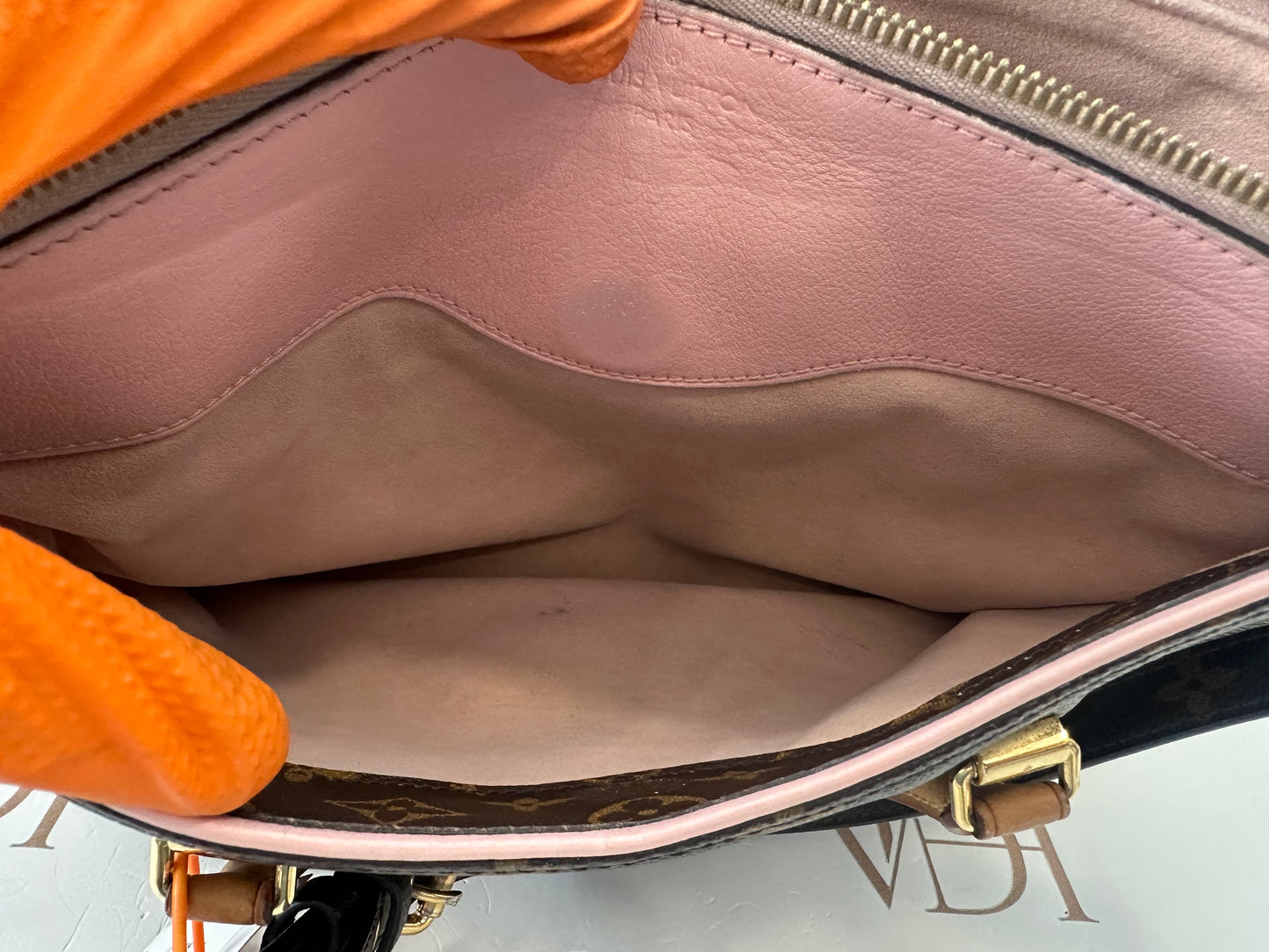 017803 - Louis Vuitton Pallas