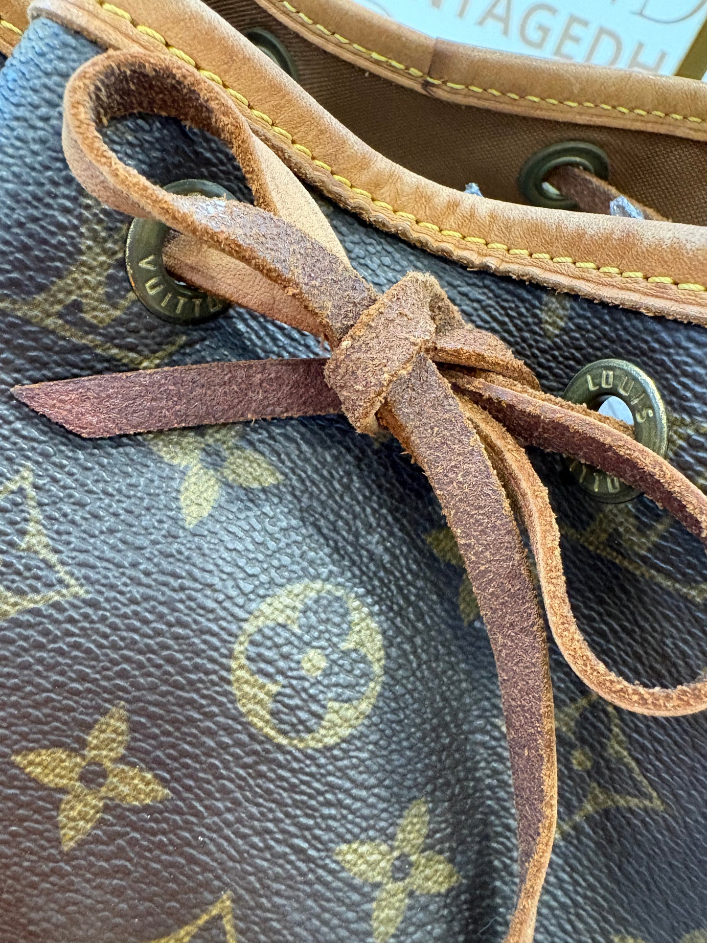 017658 - Louis Vuitton Montsouris MM