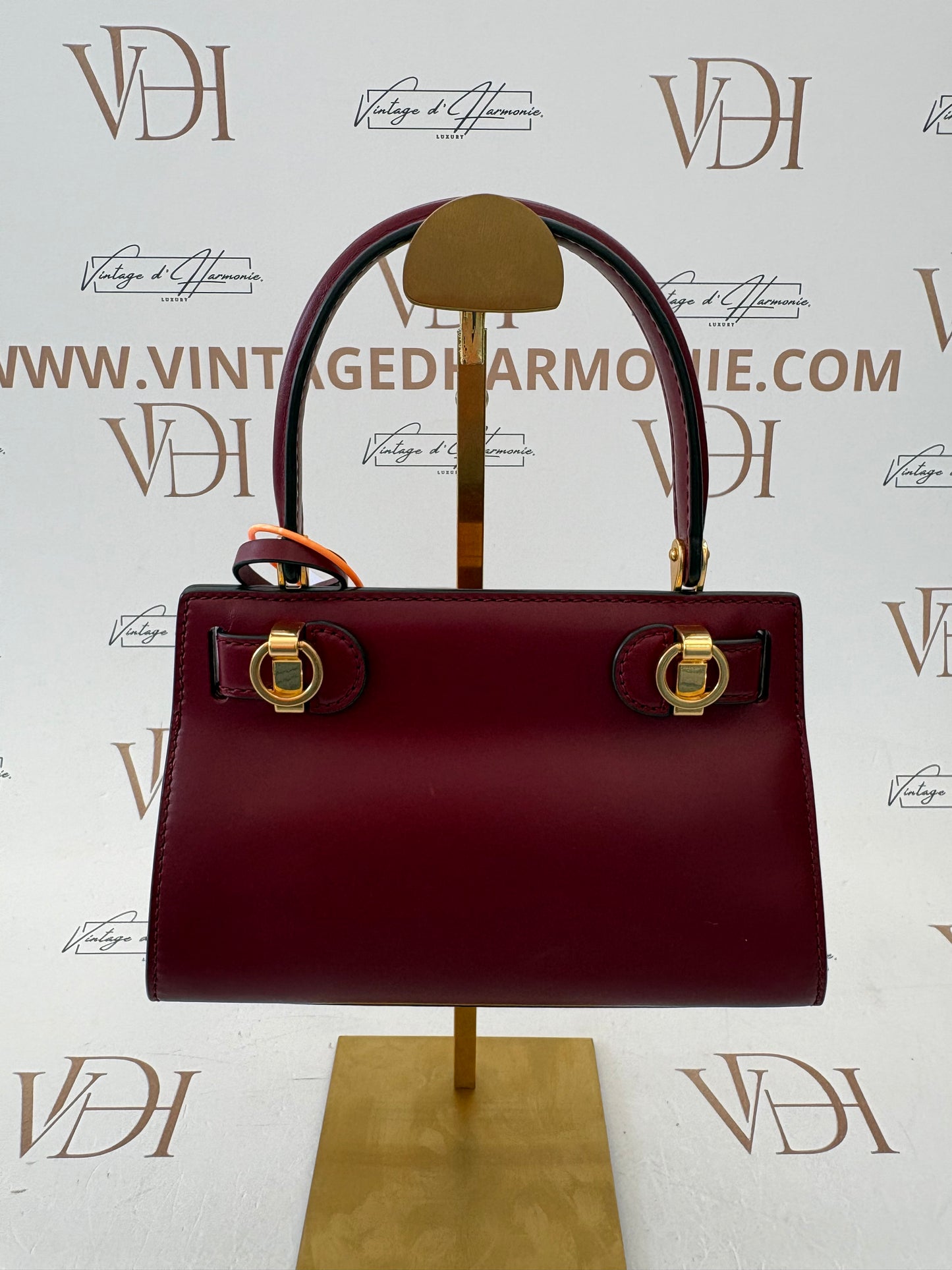 383006 - Tory Burch Lee
