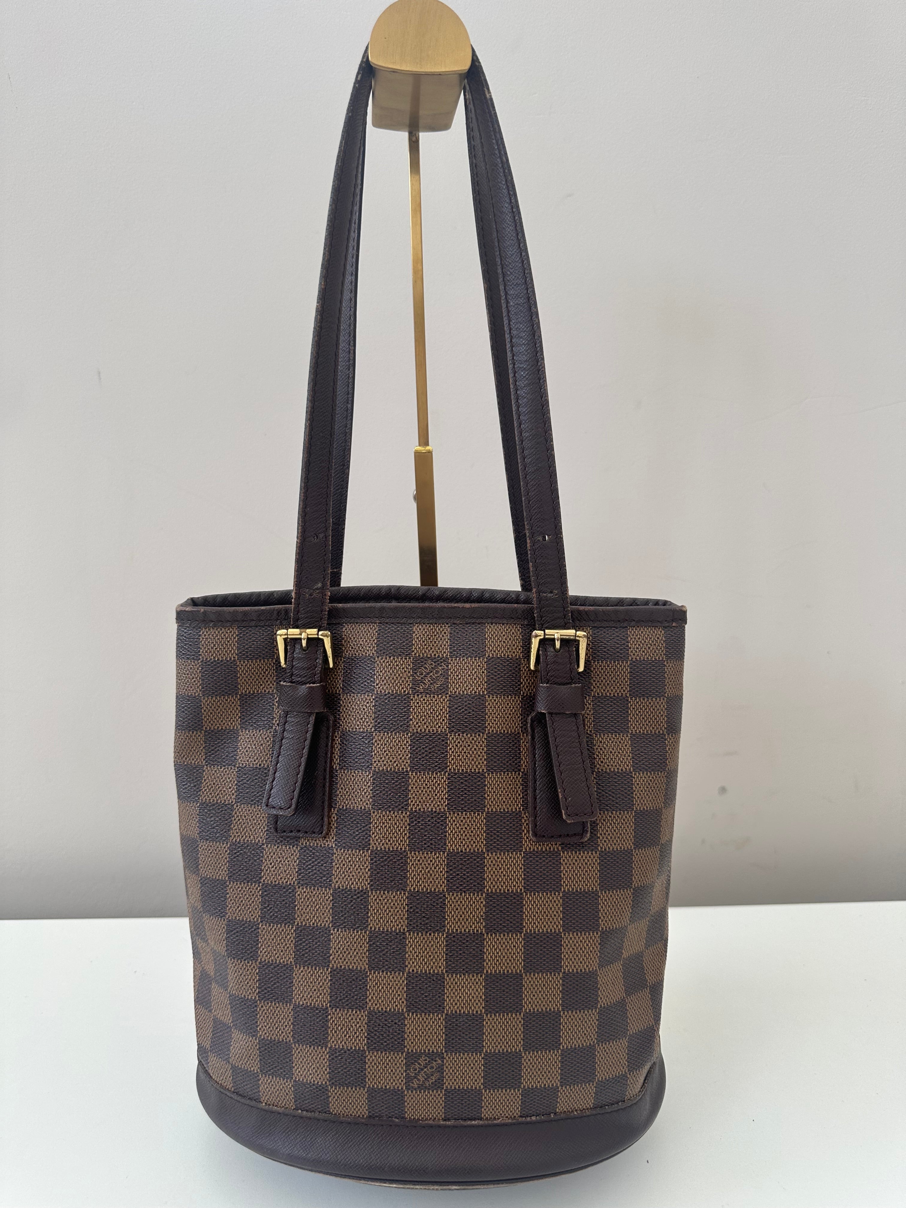 Louis Vuitton Marais