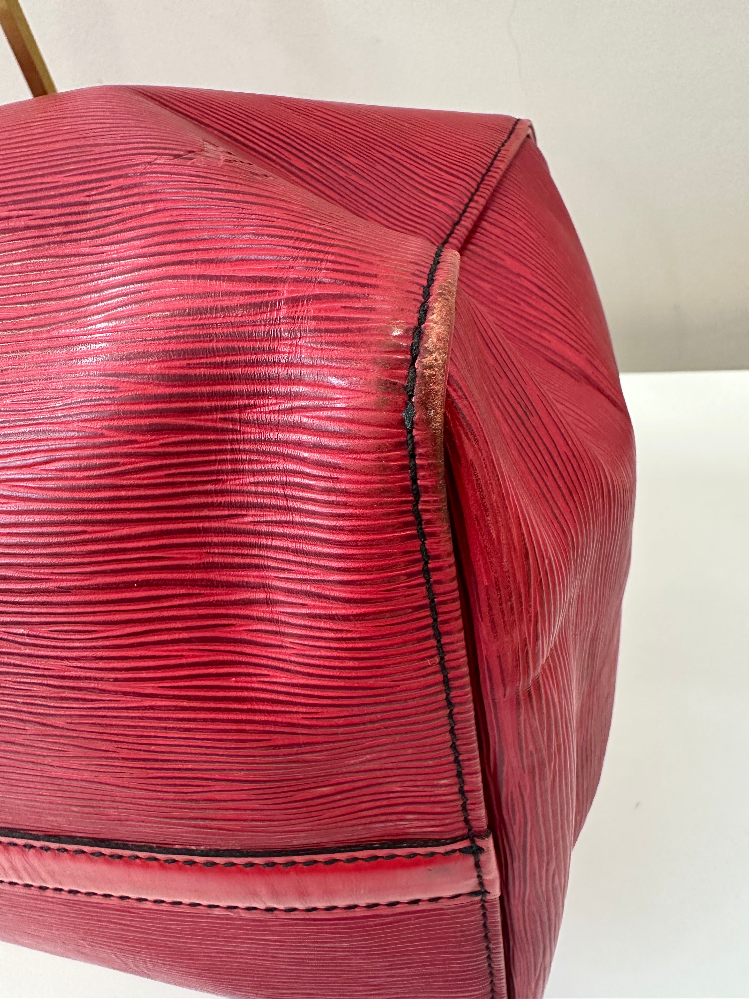 Louis Vuitton Keepall 50 Red Epi