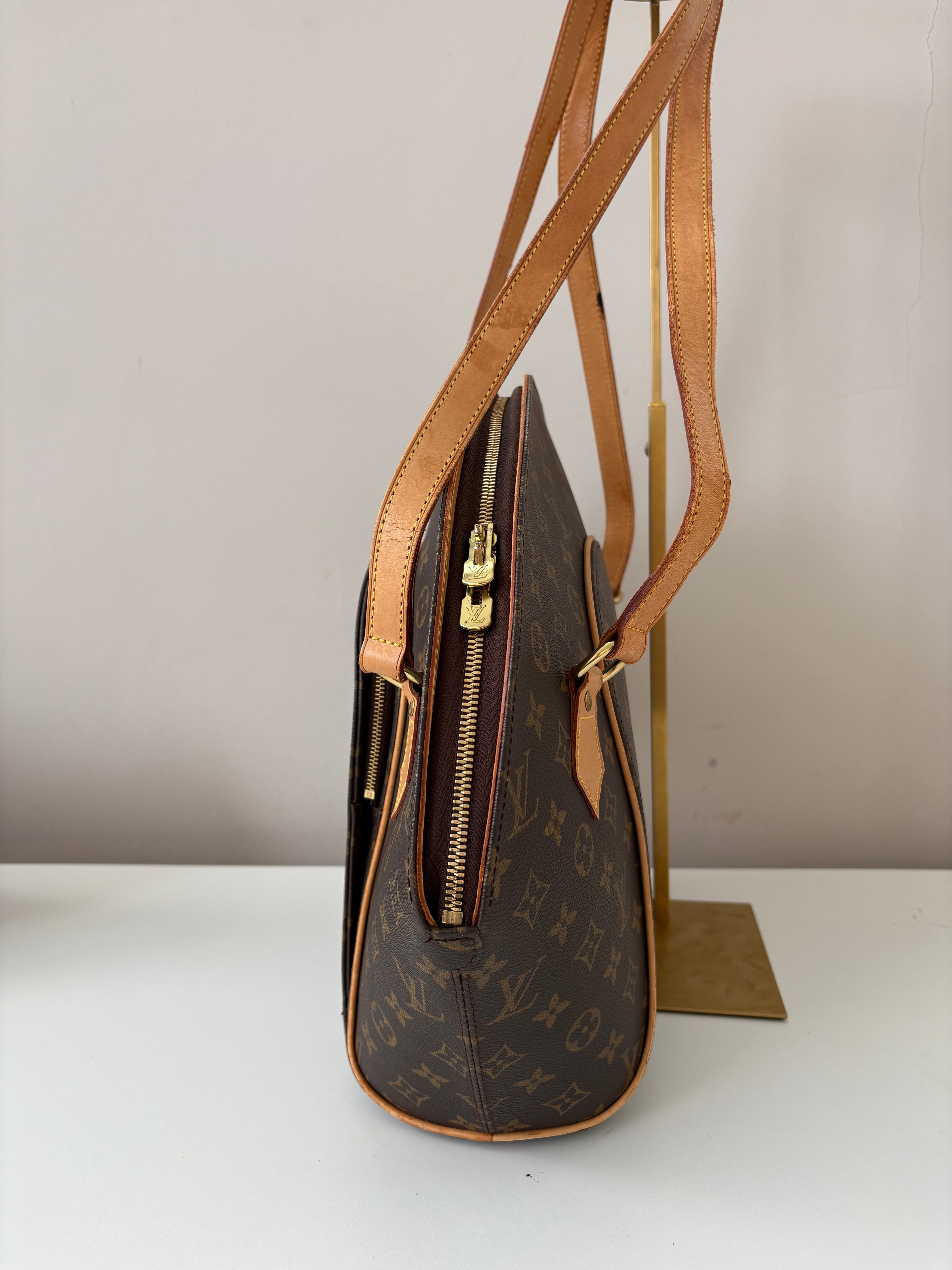 Louis Vuitton Ellipse Shopping