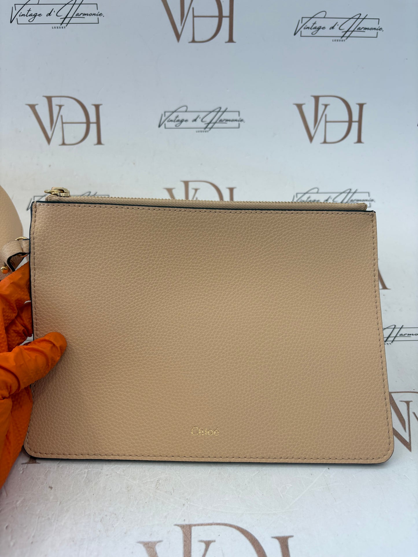 017090 - Chloé Avy