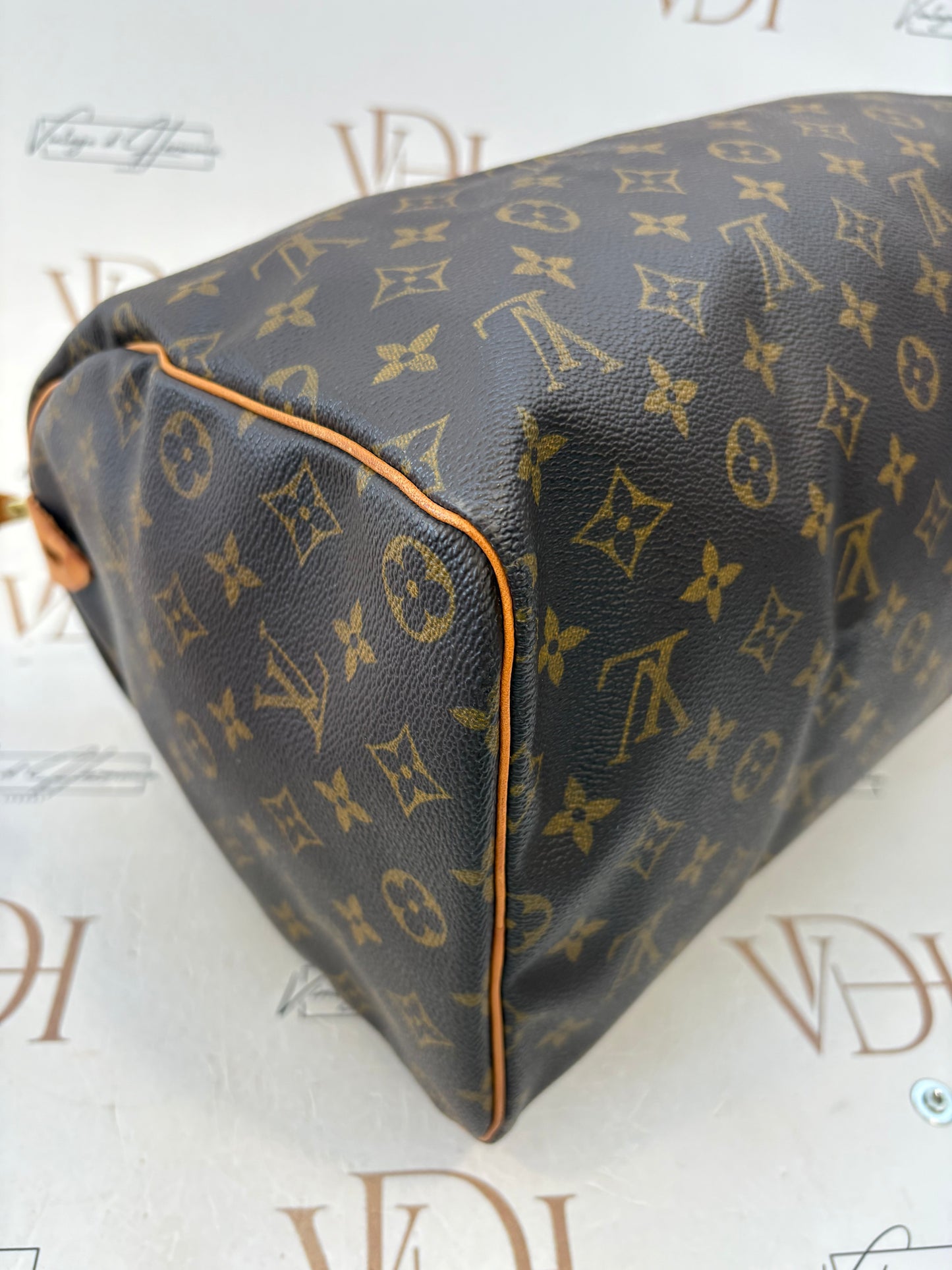 018862 - Louis Vuitton Speedy 40