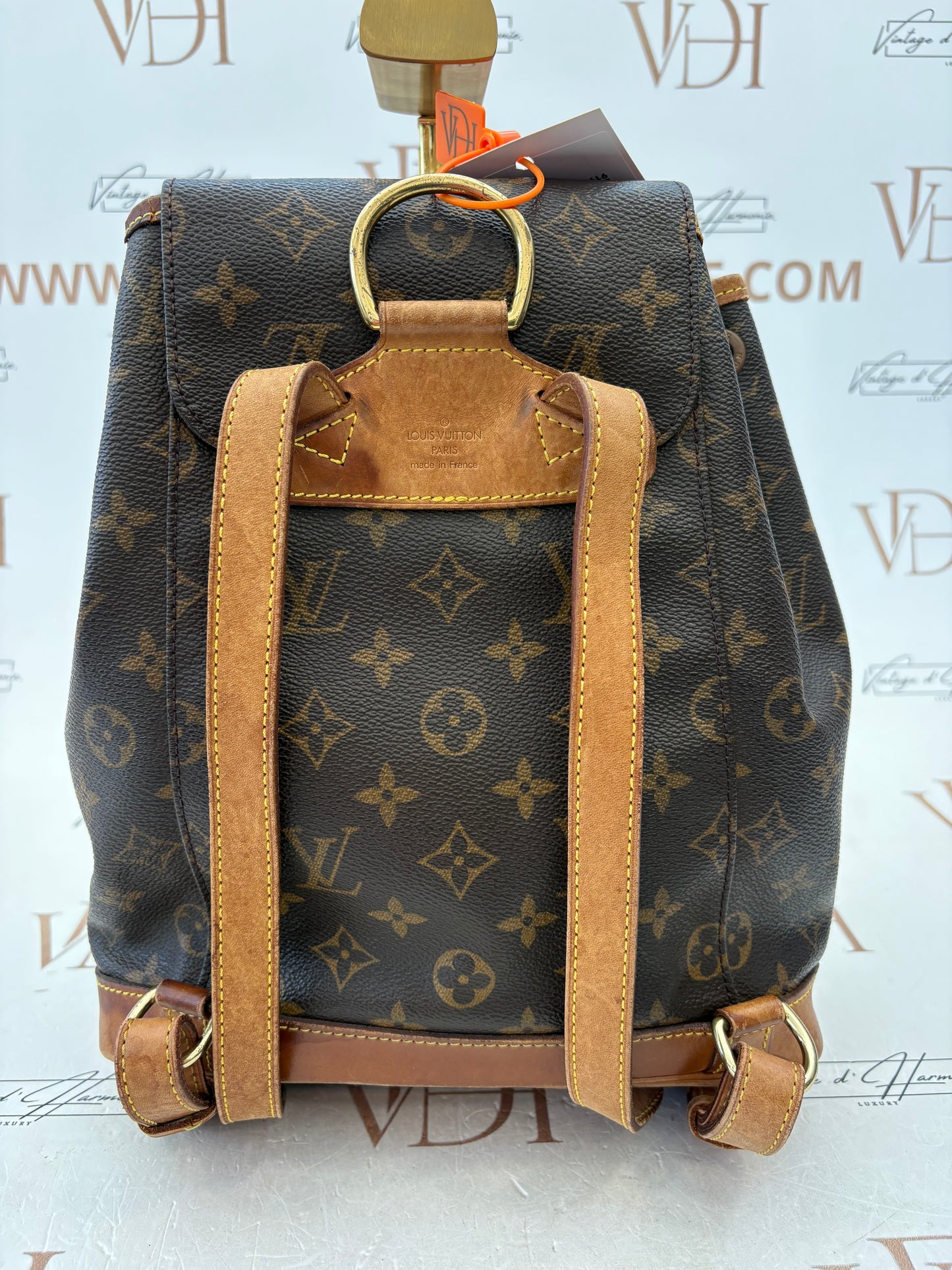 016951 - Louis Vuitton Montsouris MM