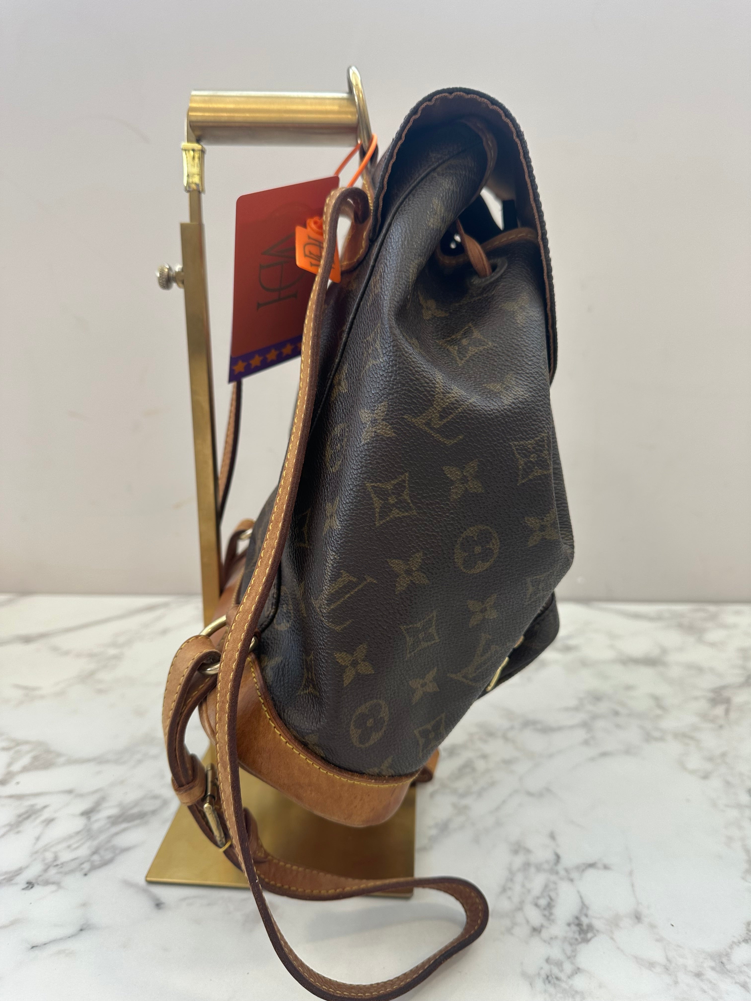 Louis Vuitton Montsouris MM