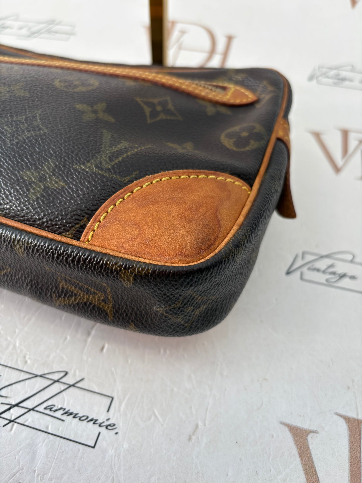 018960 - Louis Vuitton Dragonne GM