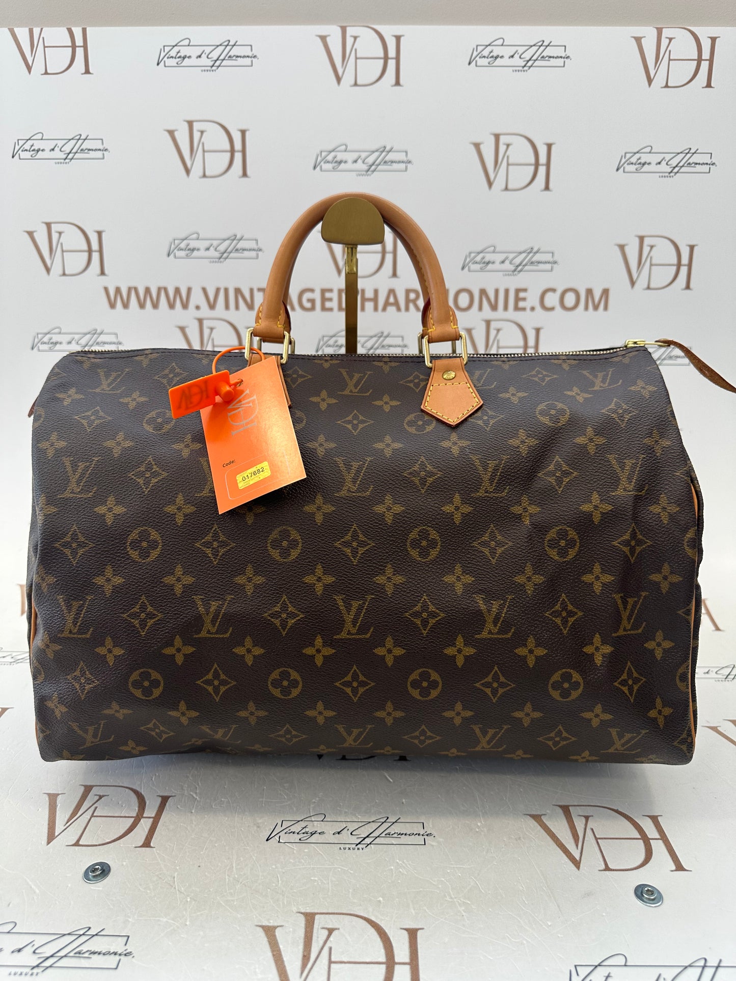 017682 - Louis Vuitton Speedy 40