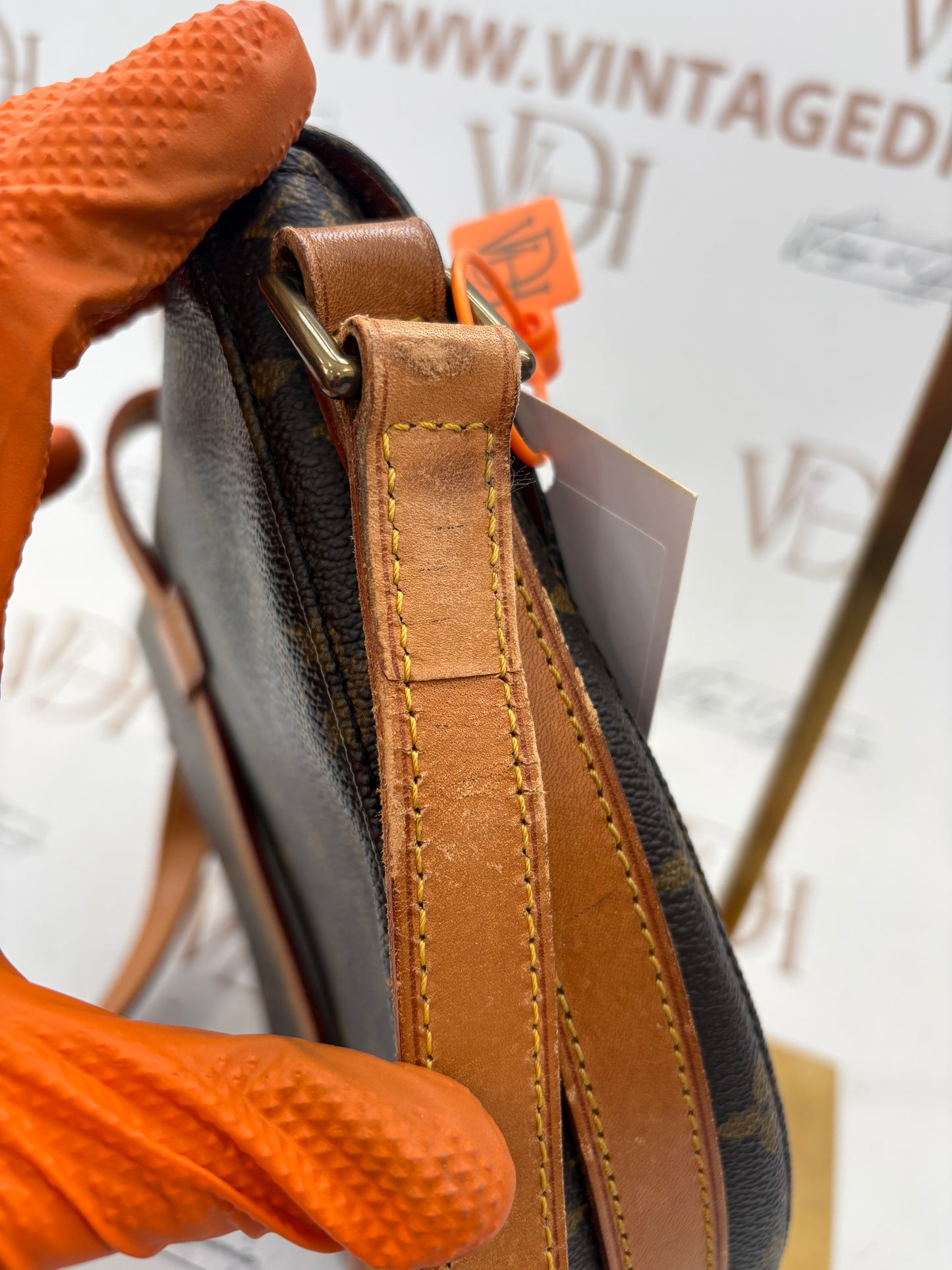 018956 - Louis Vuitton Chantilly GM
