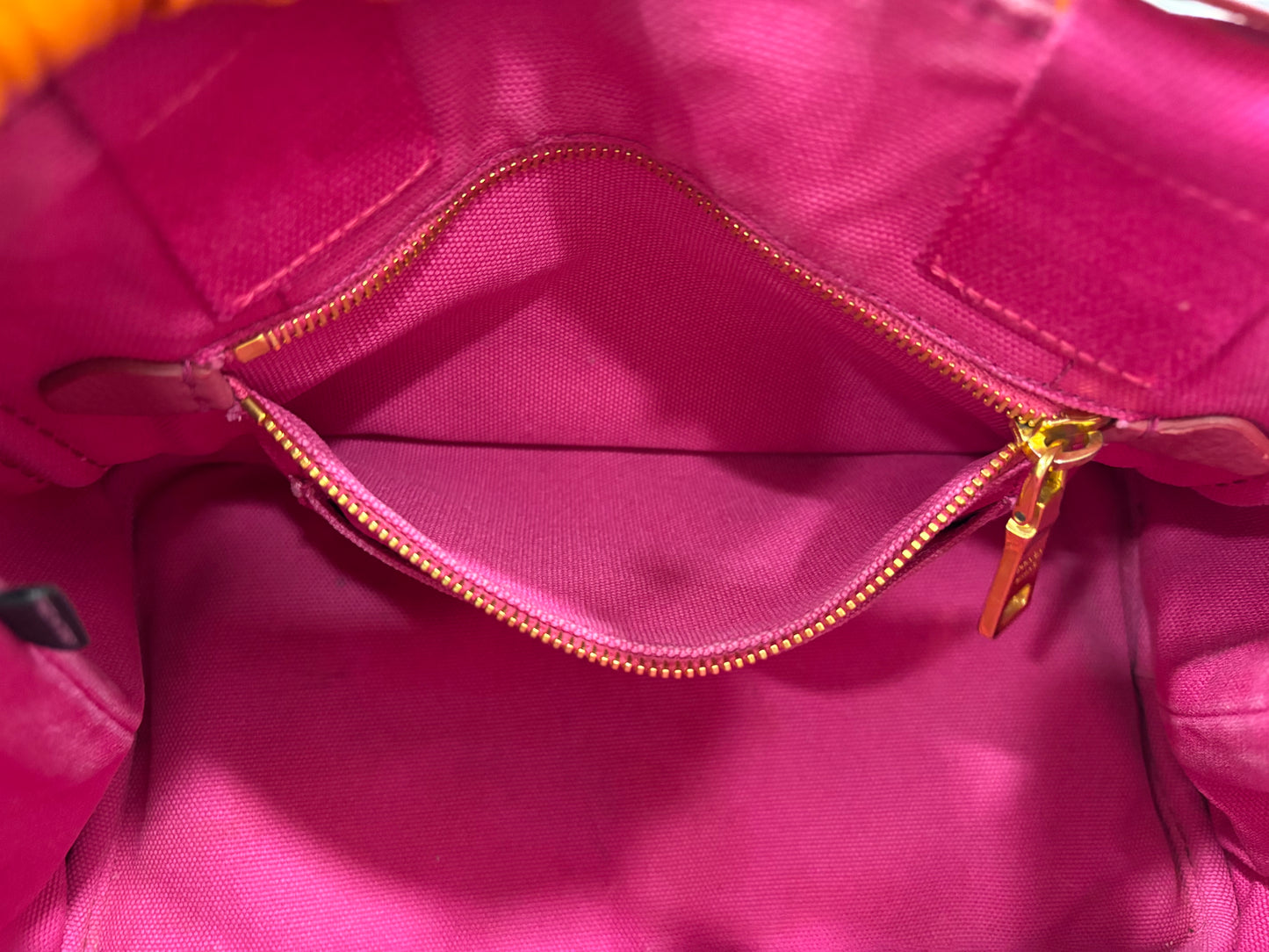 018335 - Prada Canapa