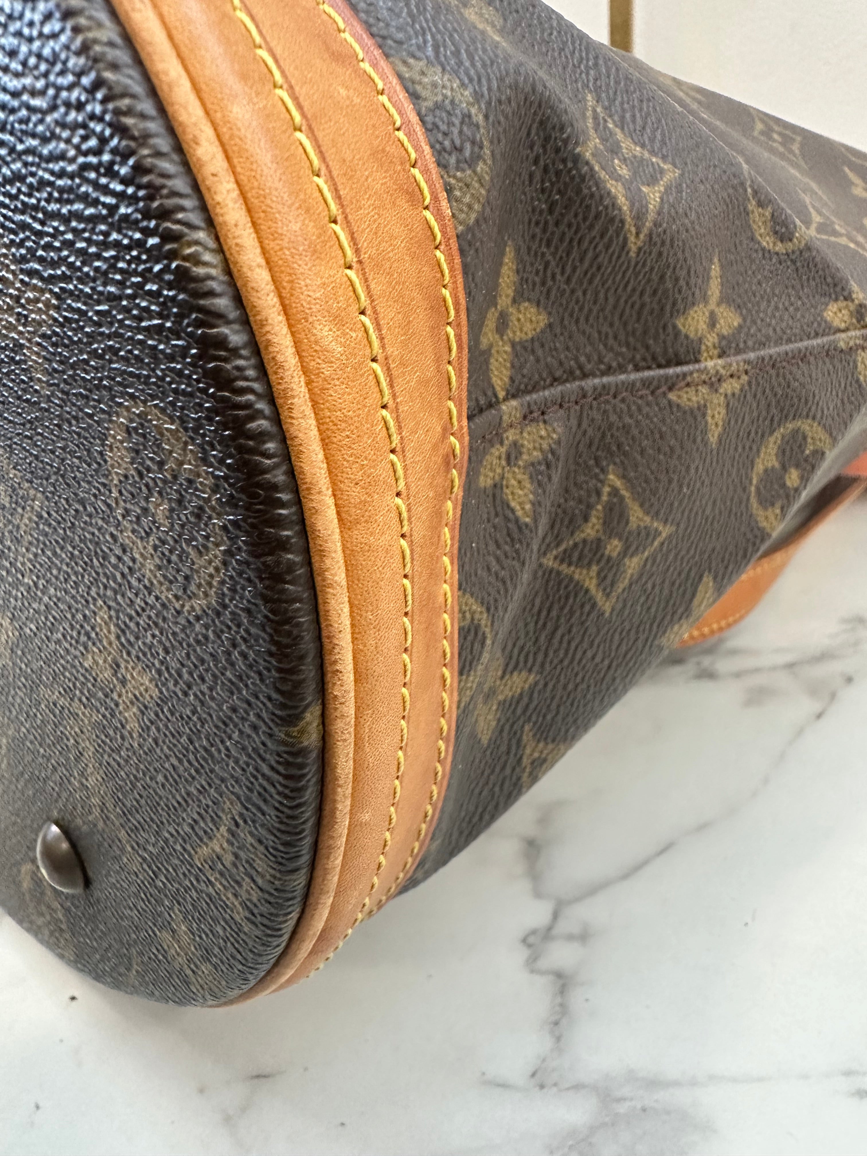 Louis Vuitton Bucket GM