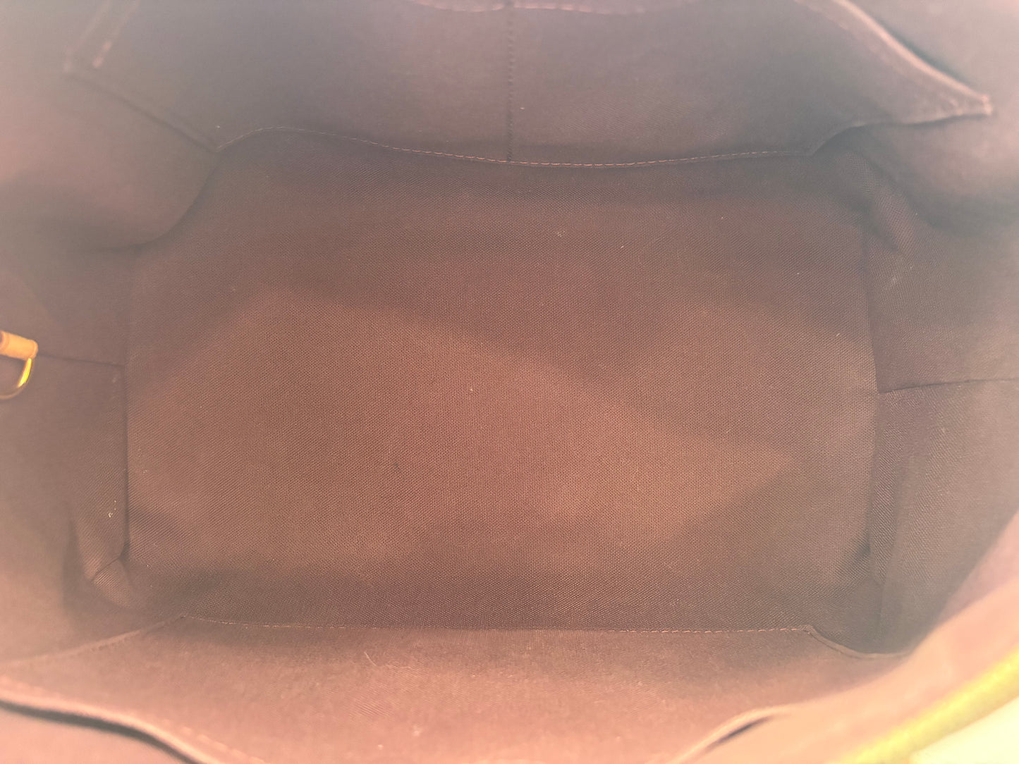 384180 - Louis Vuitton Segur