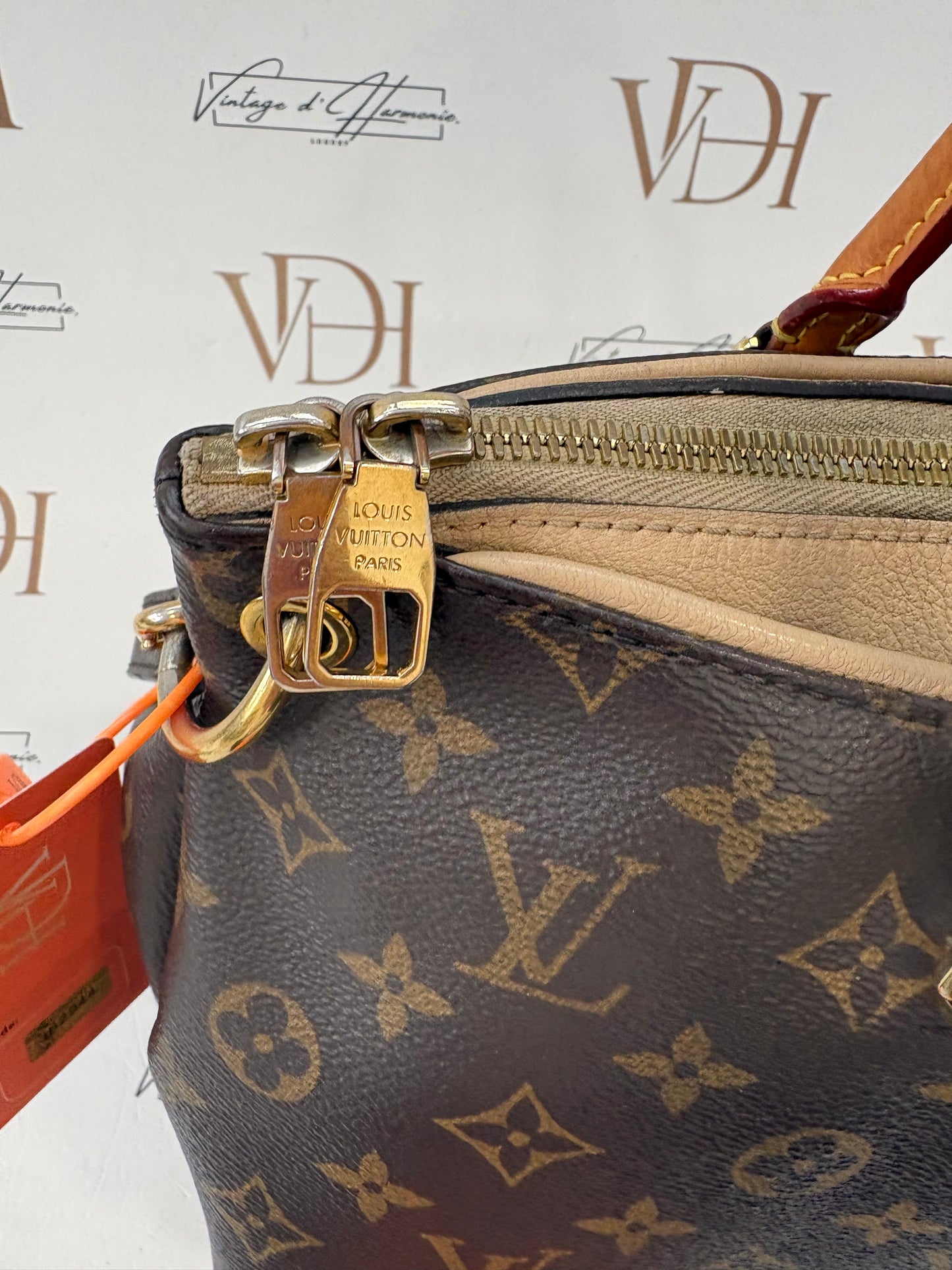 382944 - Louis Vuitton Pallas