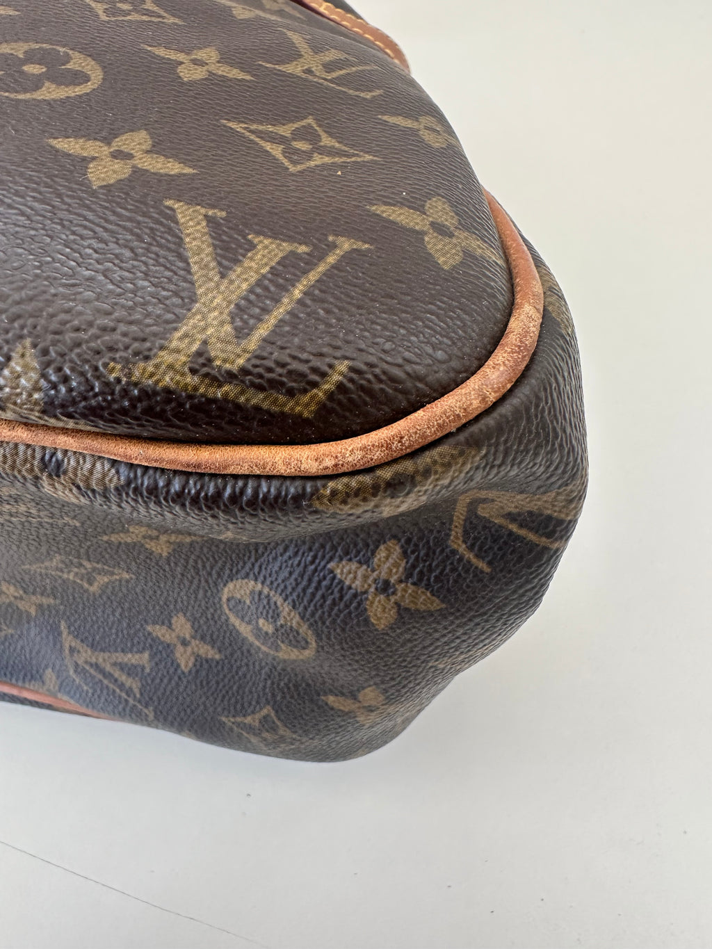 Louis Vuitton Batignolles