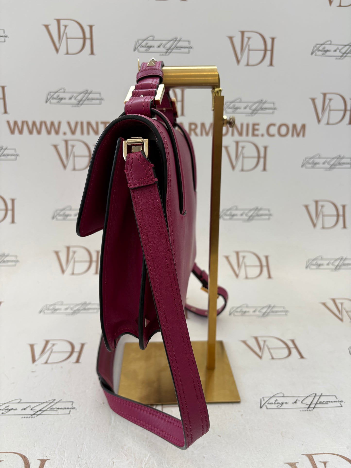 201240 - Valentino