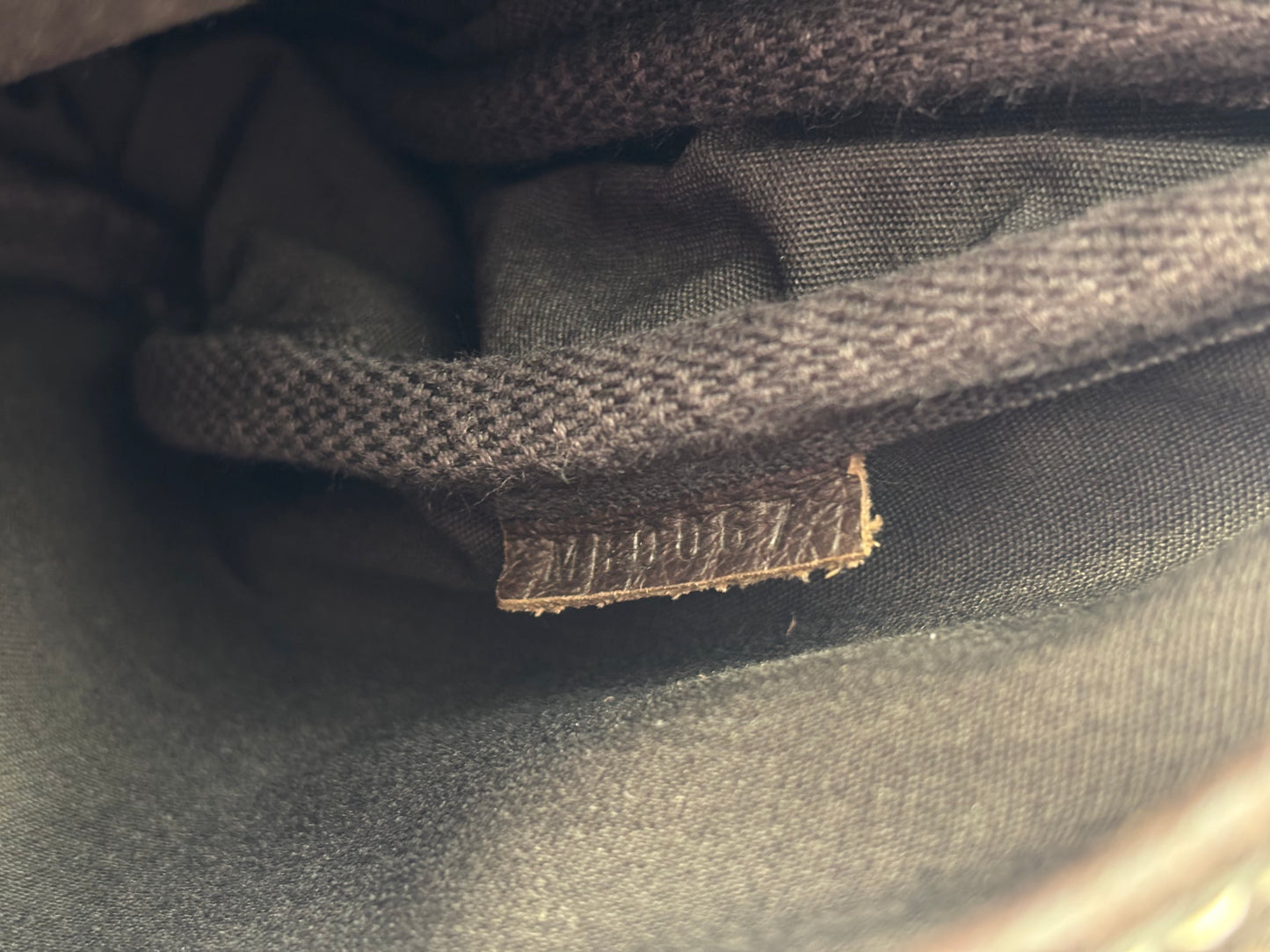 017726 - Louis Vuitton Saumur 30