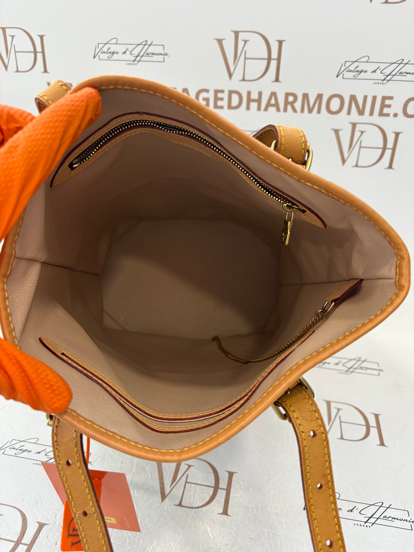 017650 - Louis Vuitton Bucket GM