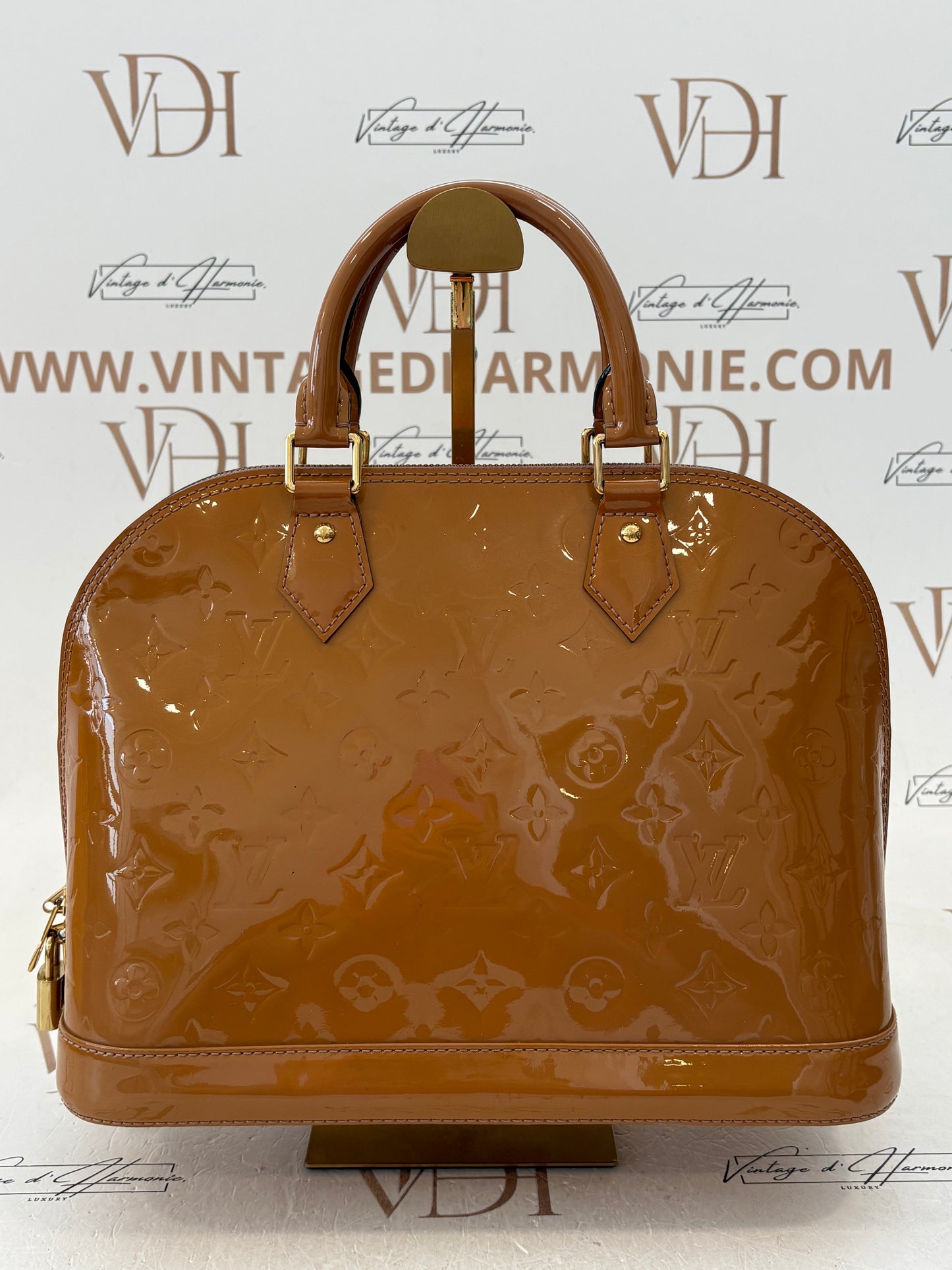 201399 - Louis Vuitton Alma Vernis