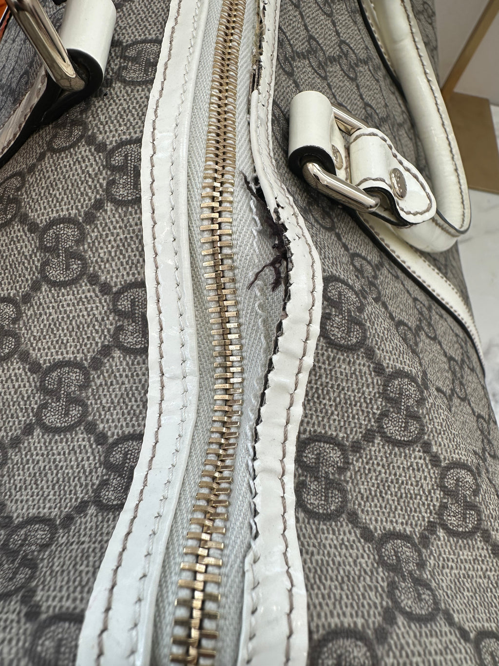 Gucci GG Ivory Bauletto