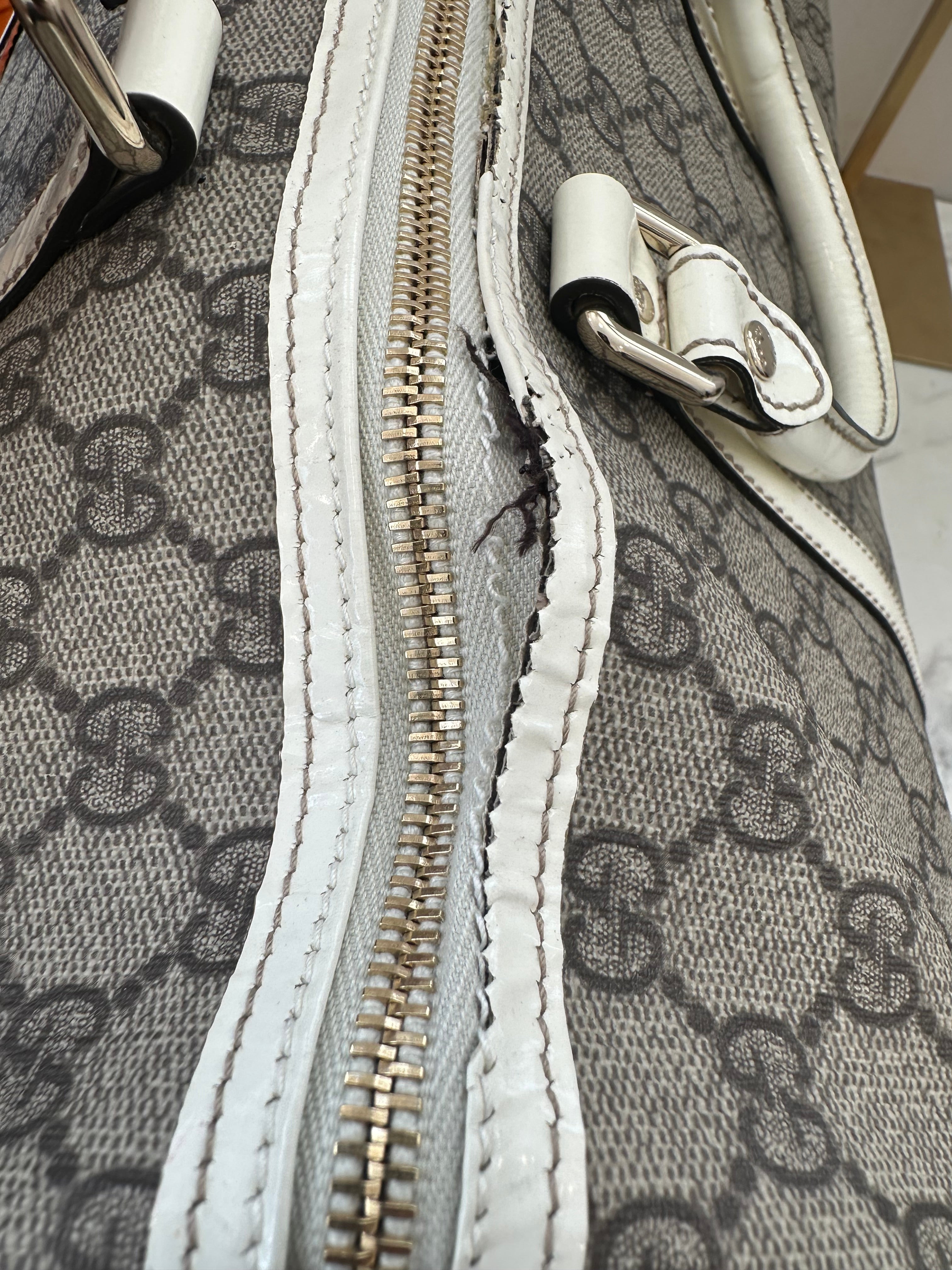 Gucci GG Ivory Bauletto