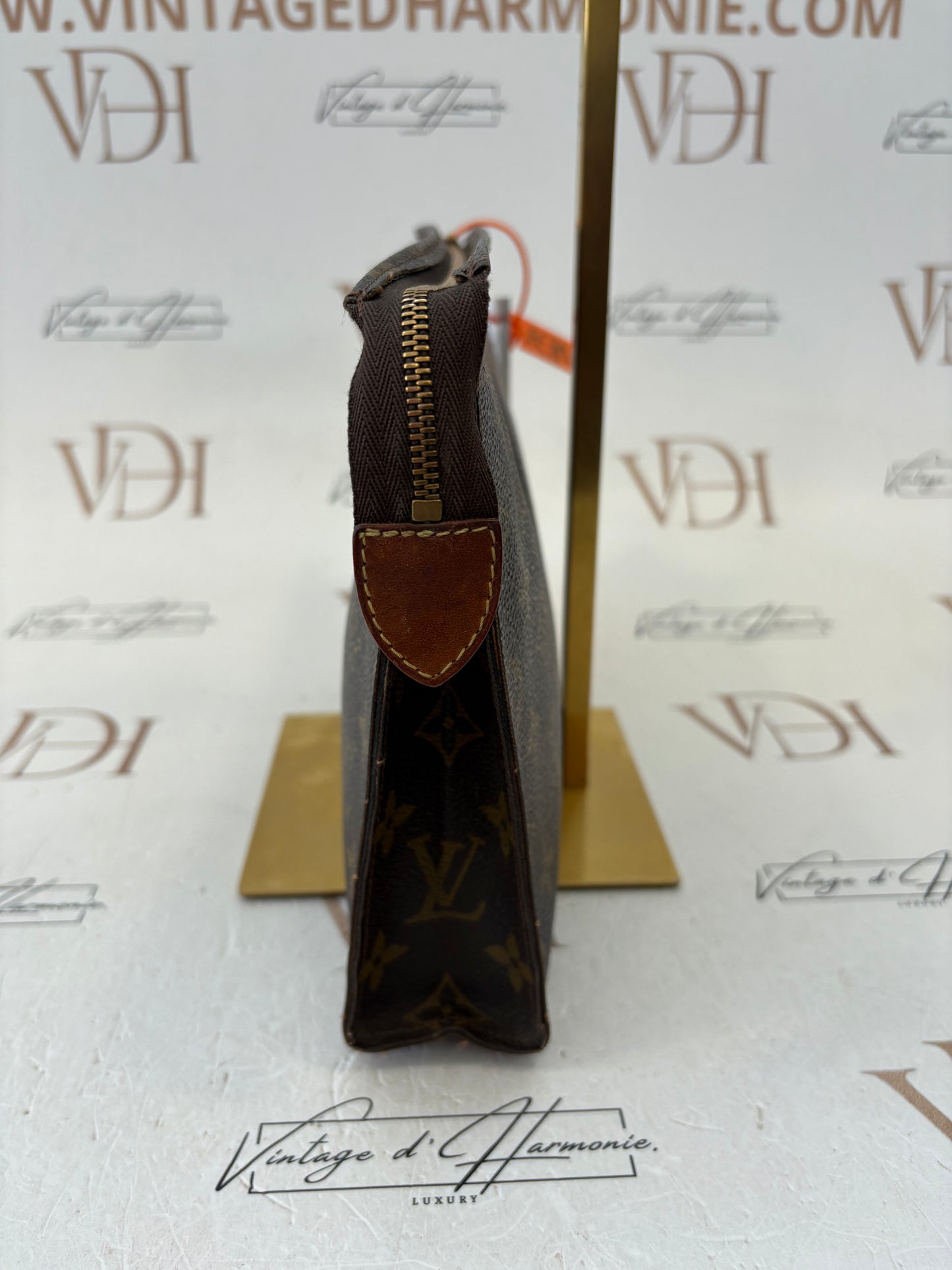 018178 - Louis Vuitton Toilette 26