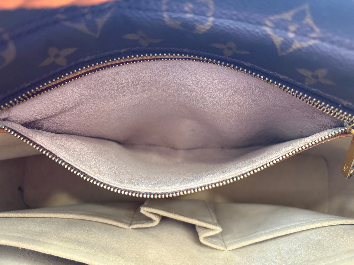 018623 - Louis Vuitton Luco