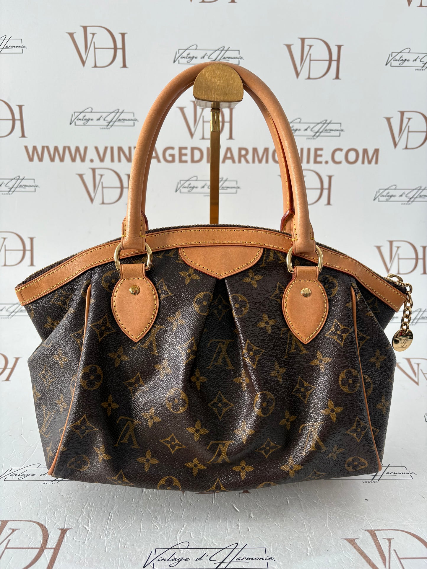 018870 - Louis Vuitton Tivoli PM