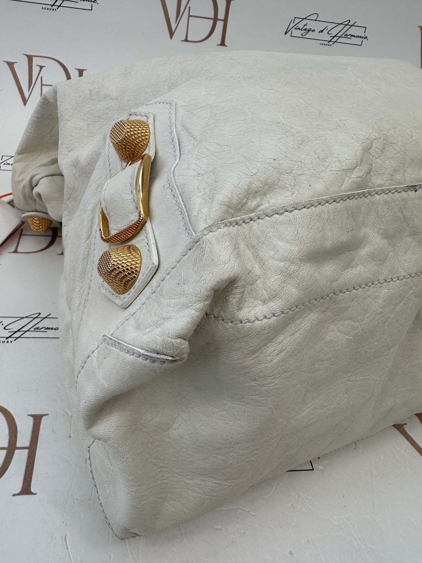 017790 - Balenciaga White Giant