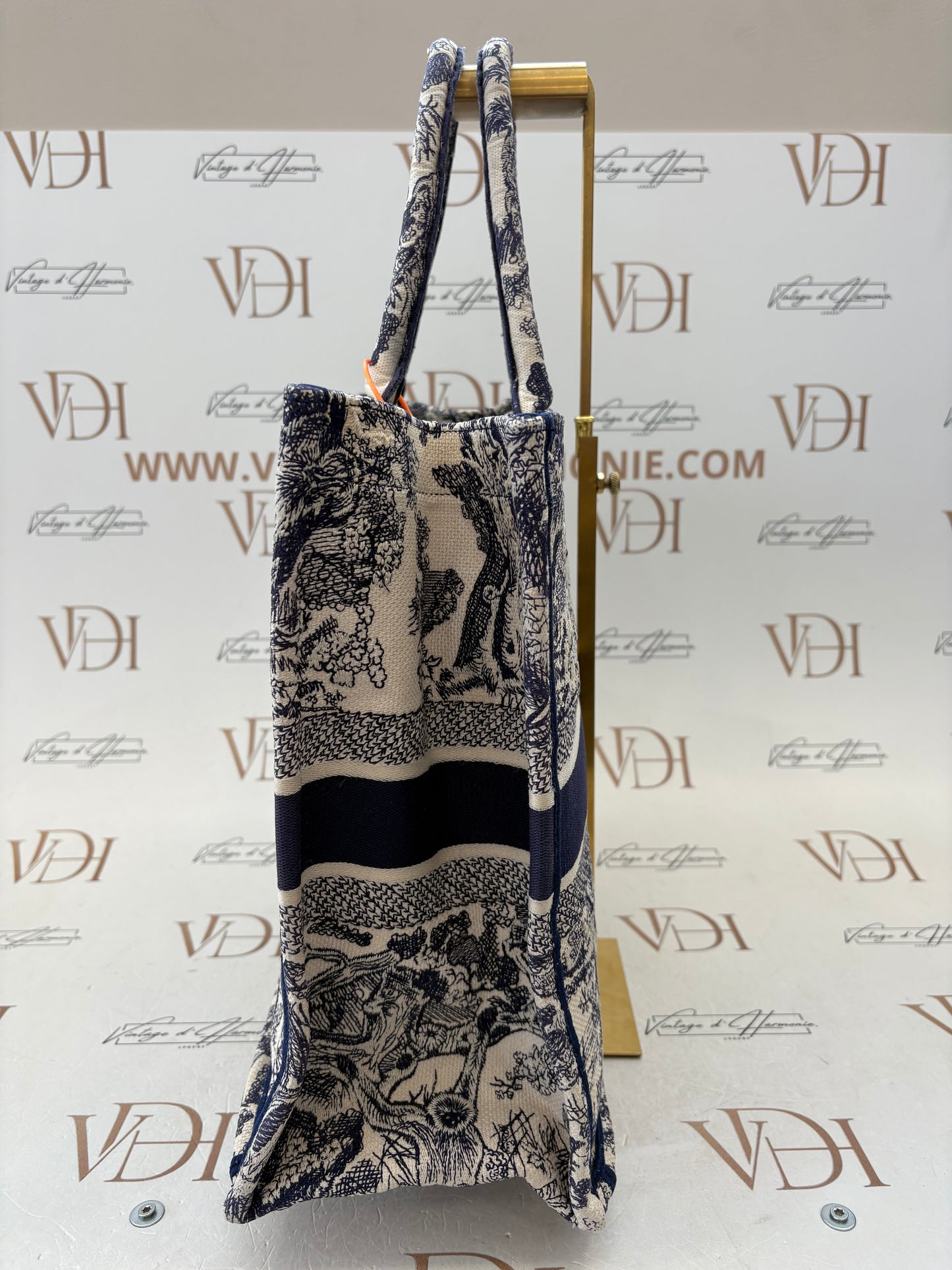 383592 - Dior Book Tote