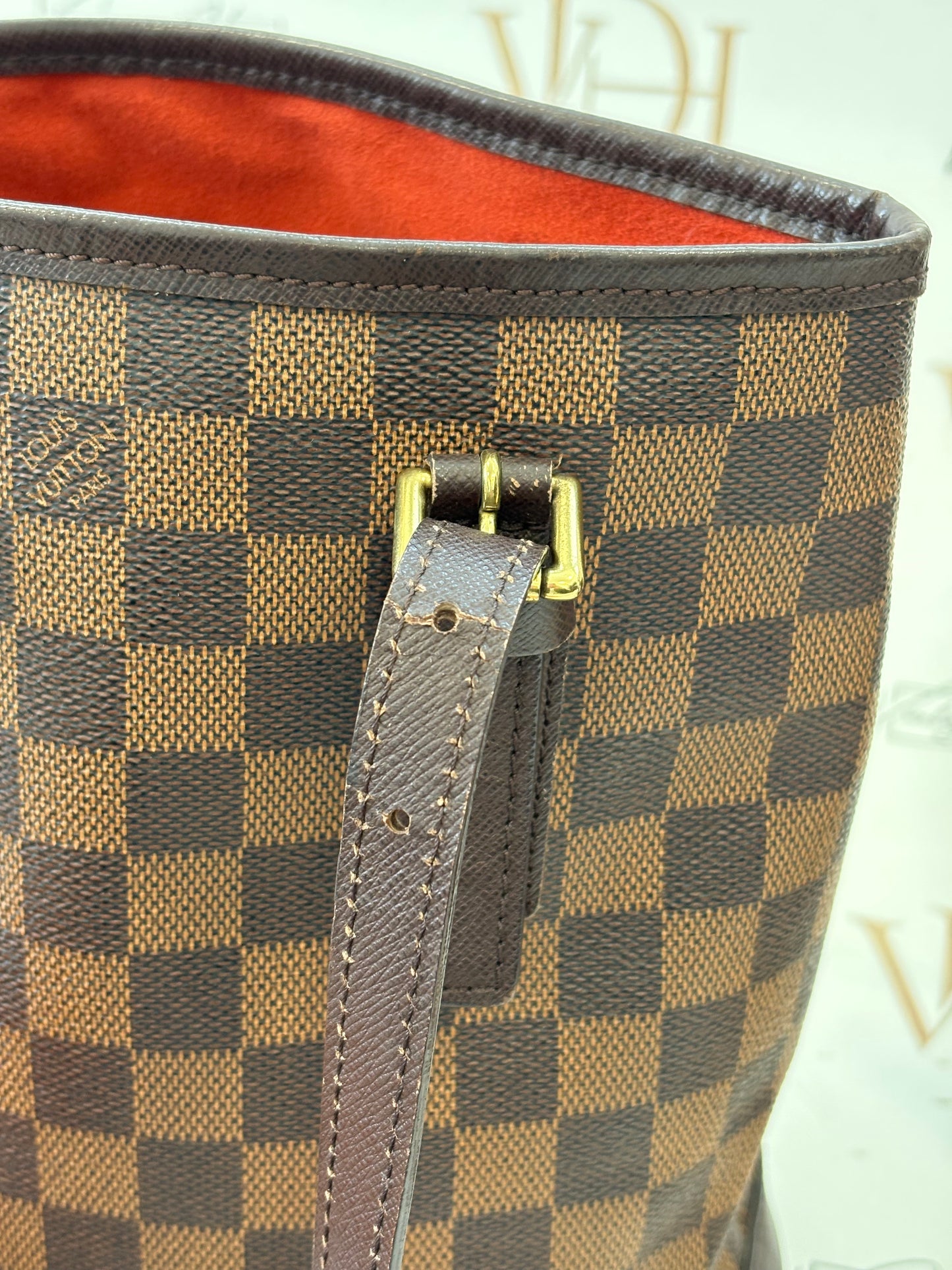 018058 - Louis Vuitton Marais