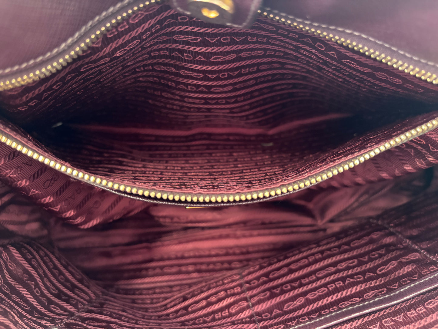 3834306 - Prada Galleria