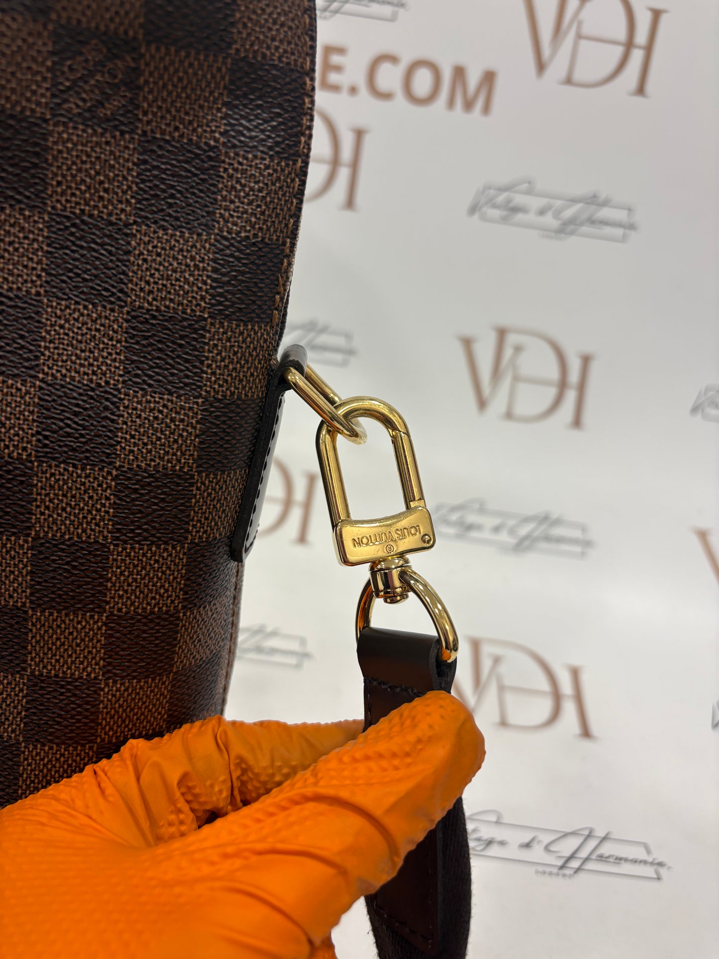 018869 - Louis Vuitton Porte Document Jour